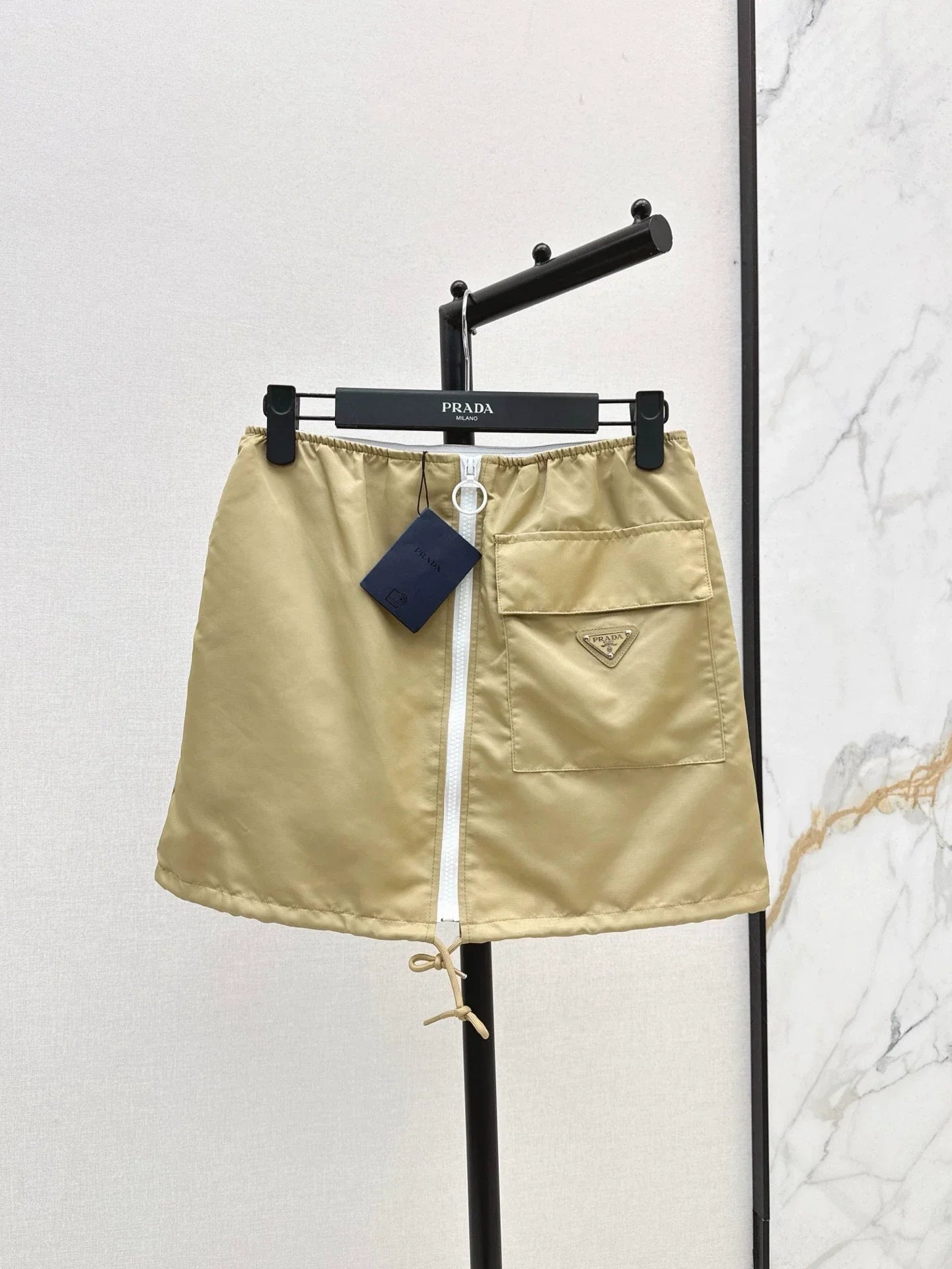 P 25 Spring/Summer New Fashionable Half Skirt