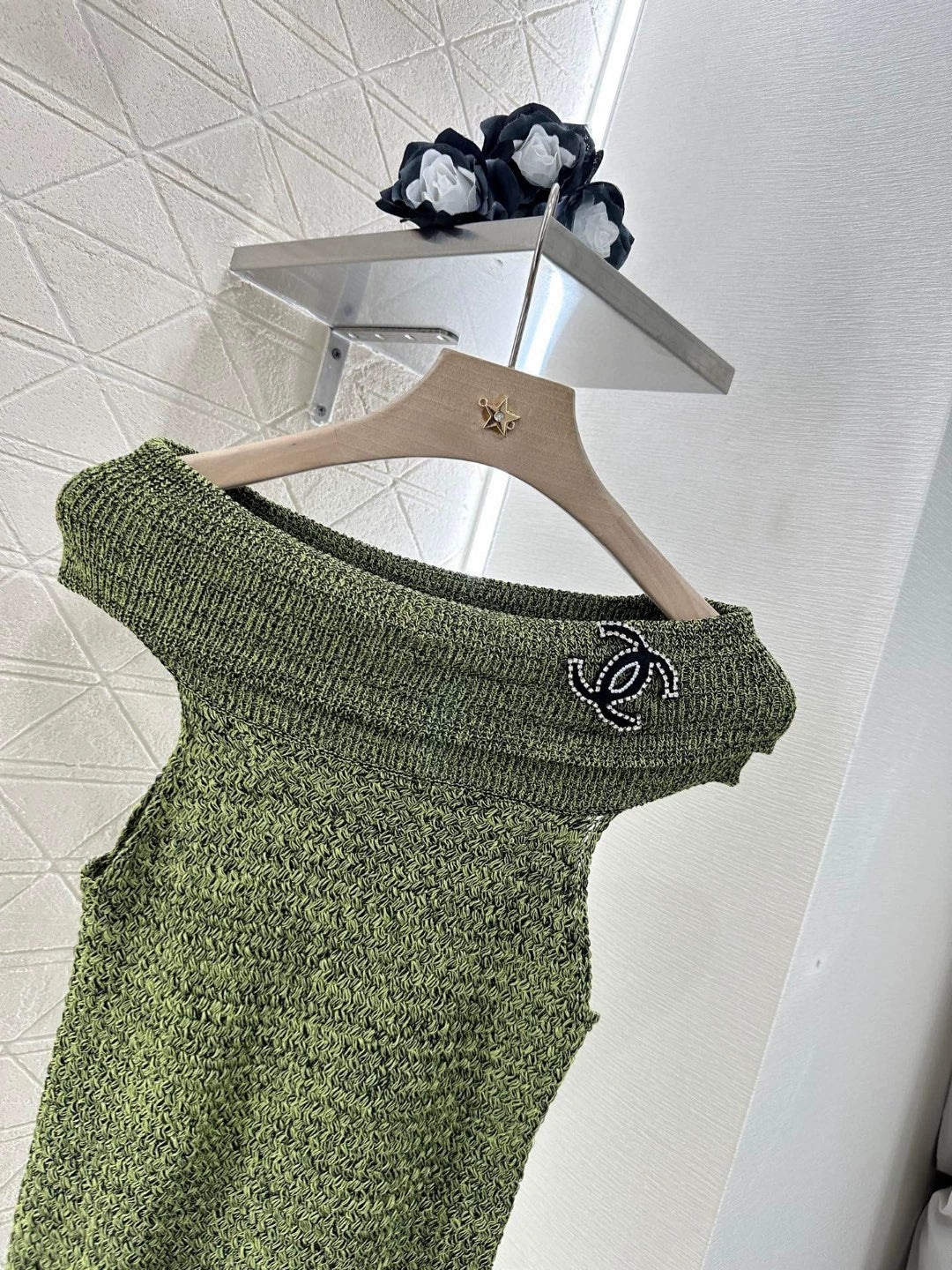 C 25 New One-Shoulder Knit Tops
