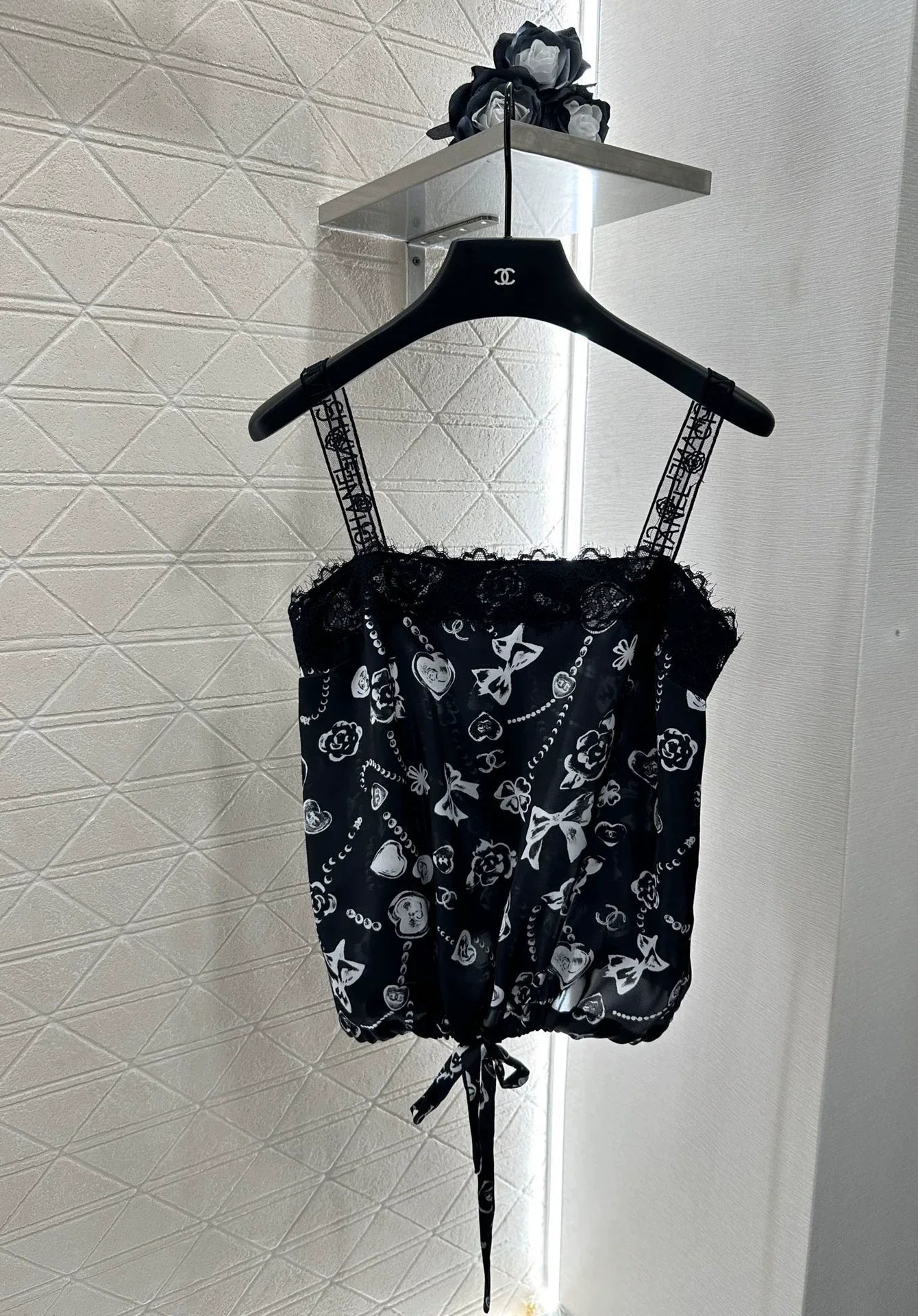 C 25 Reactive Print Lace Tank Top and Shorts Set