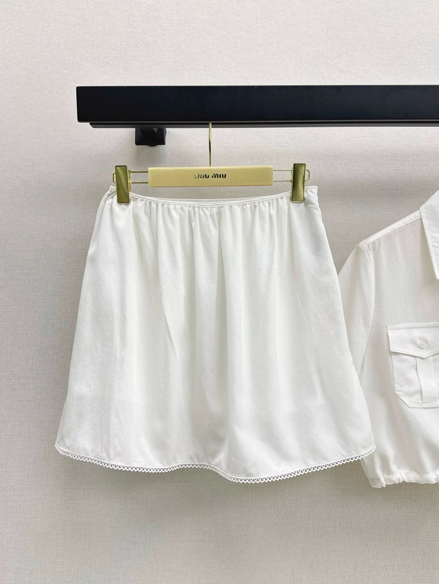 M 25 Spring/Summer New Age-Defying Short Shirt + Half Skirt Set
