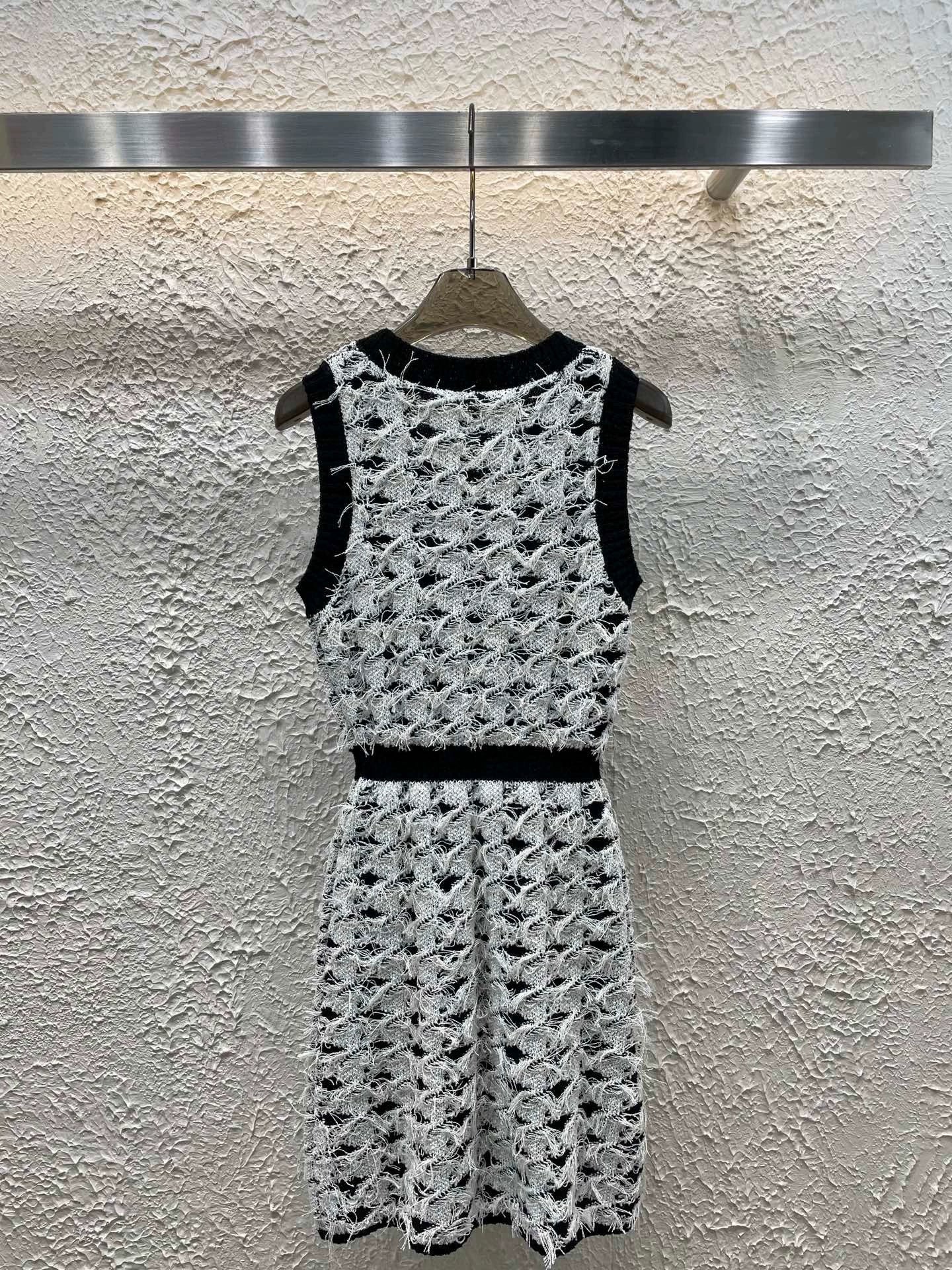 25 New Houndstooth Retro Tassel Vest Dress