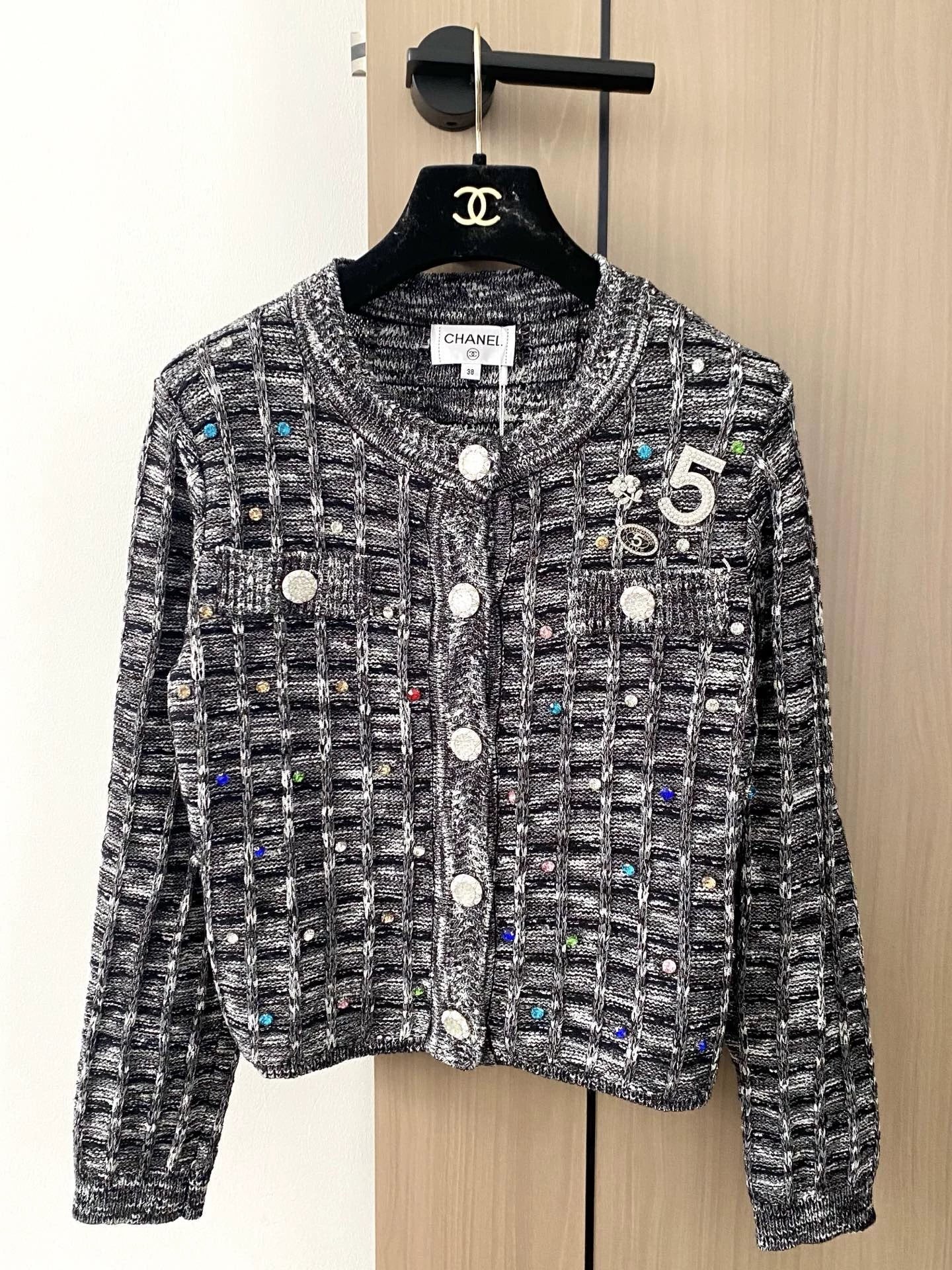 C New 25th Plaid Single-Breasted Round Neck Long-Sleeved Knit Cardigan(white/black/red)