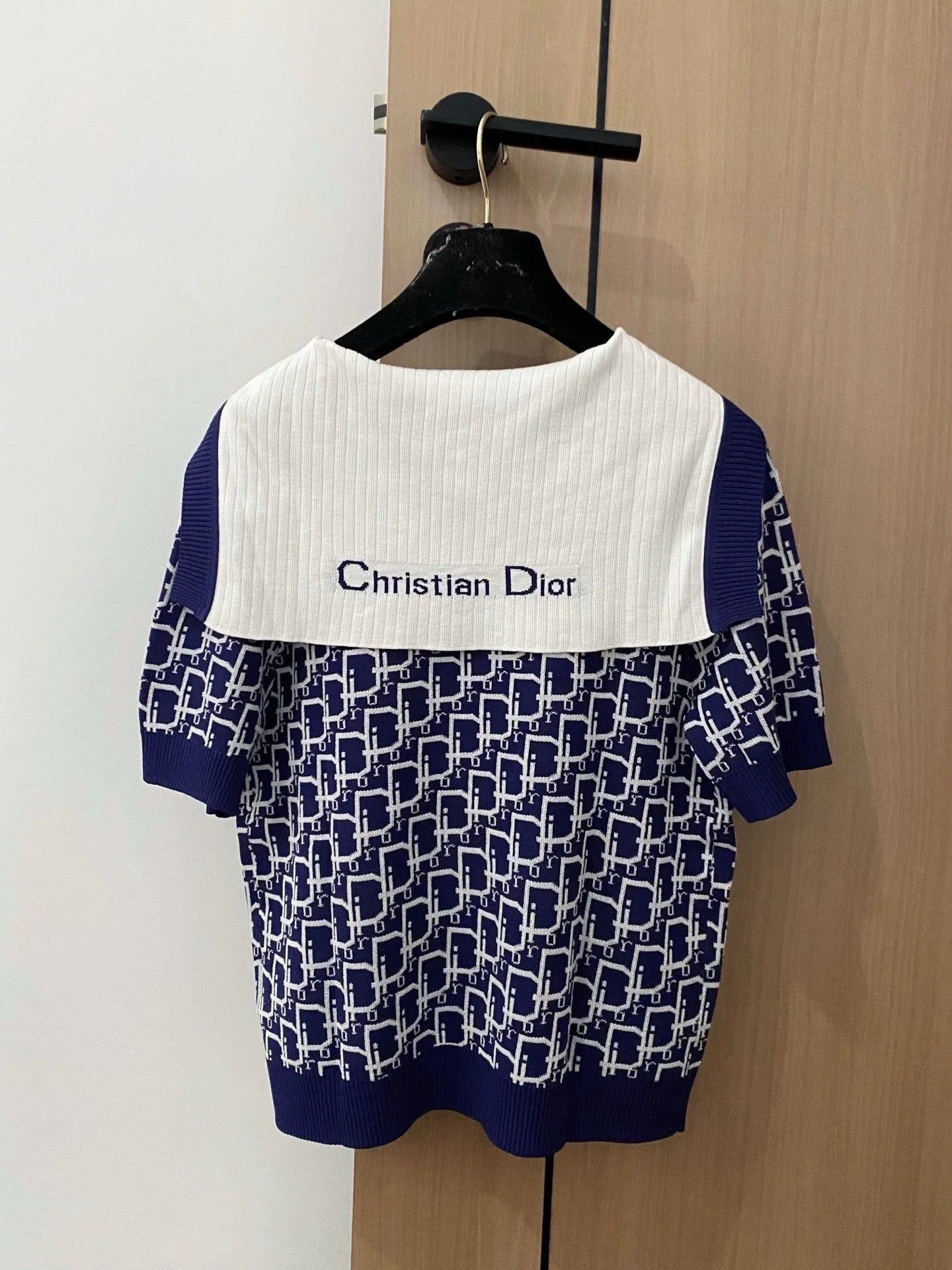 25 New Mitsubishi Tricolor Cardigan