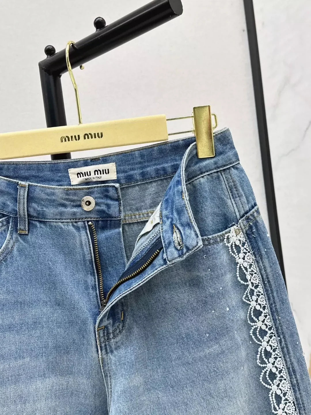 M 25 Splicing, water-soluble embroidered edges, rhinestone jeans