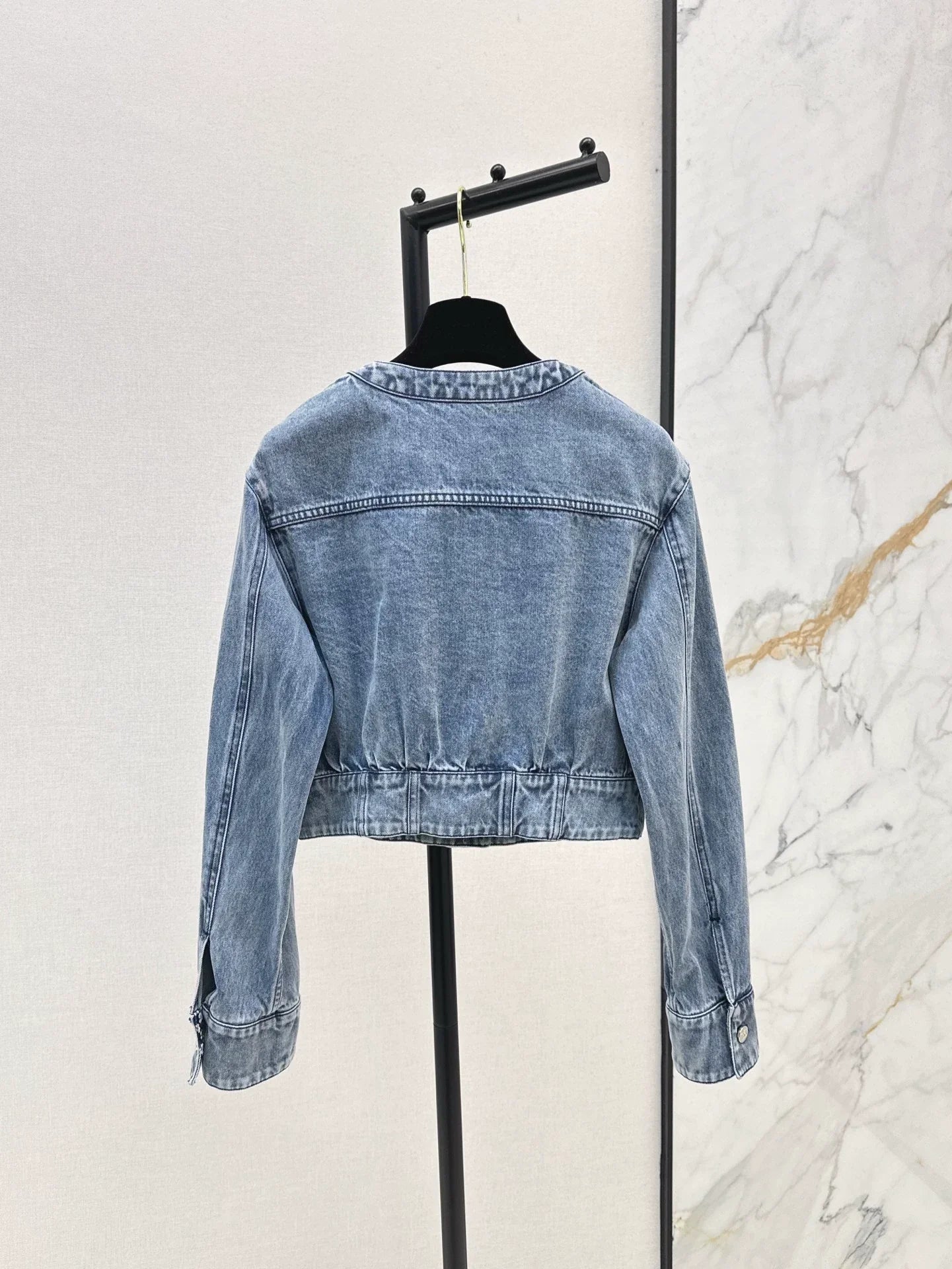 25 new round-neck denim jacket and trousers set