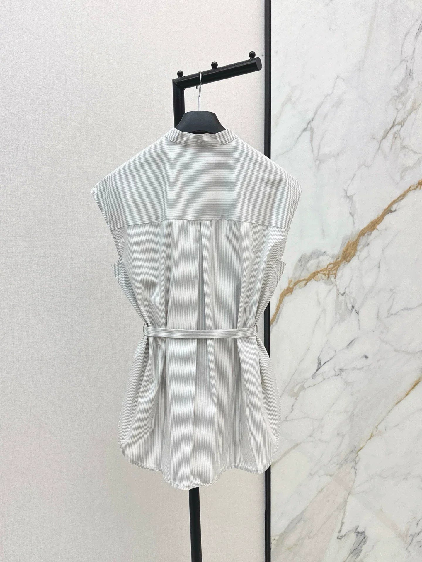 D 25 Spring Summer Latest Sleeveless Shirt