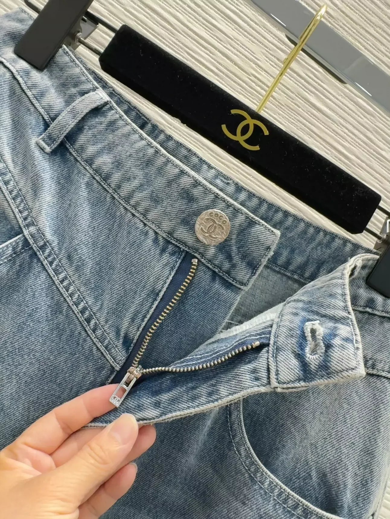 c 25 New Embroidered Denim Trousers