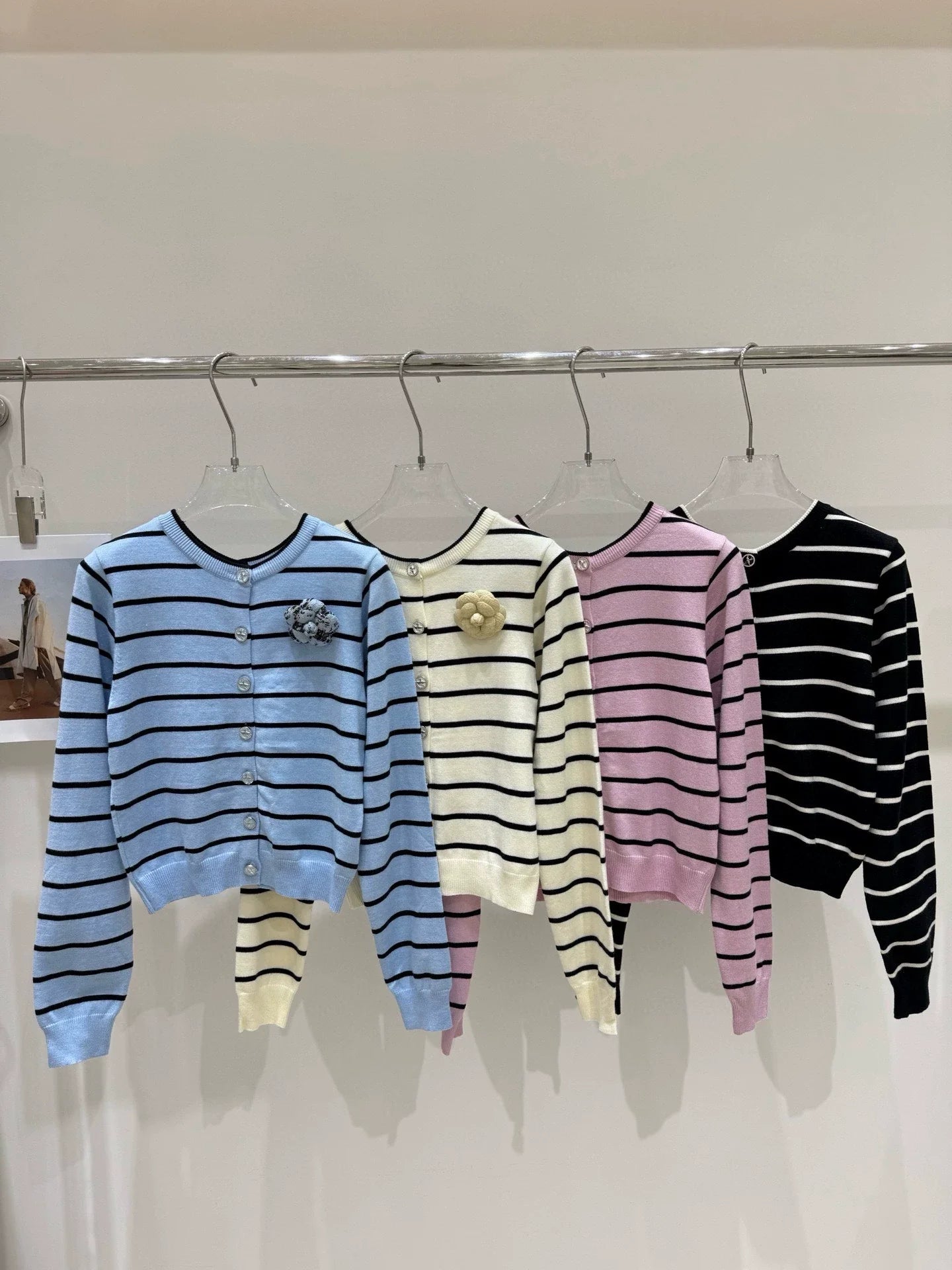 25 New Swallow Logo Front and Back Button Round Neck Cardigan