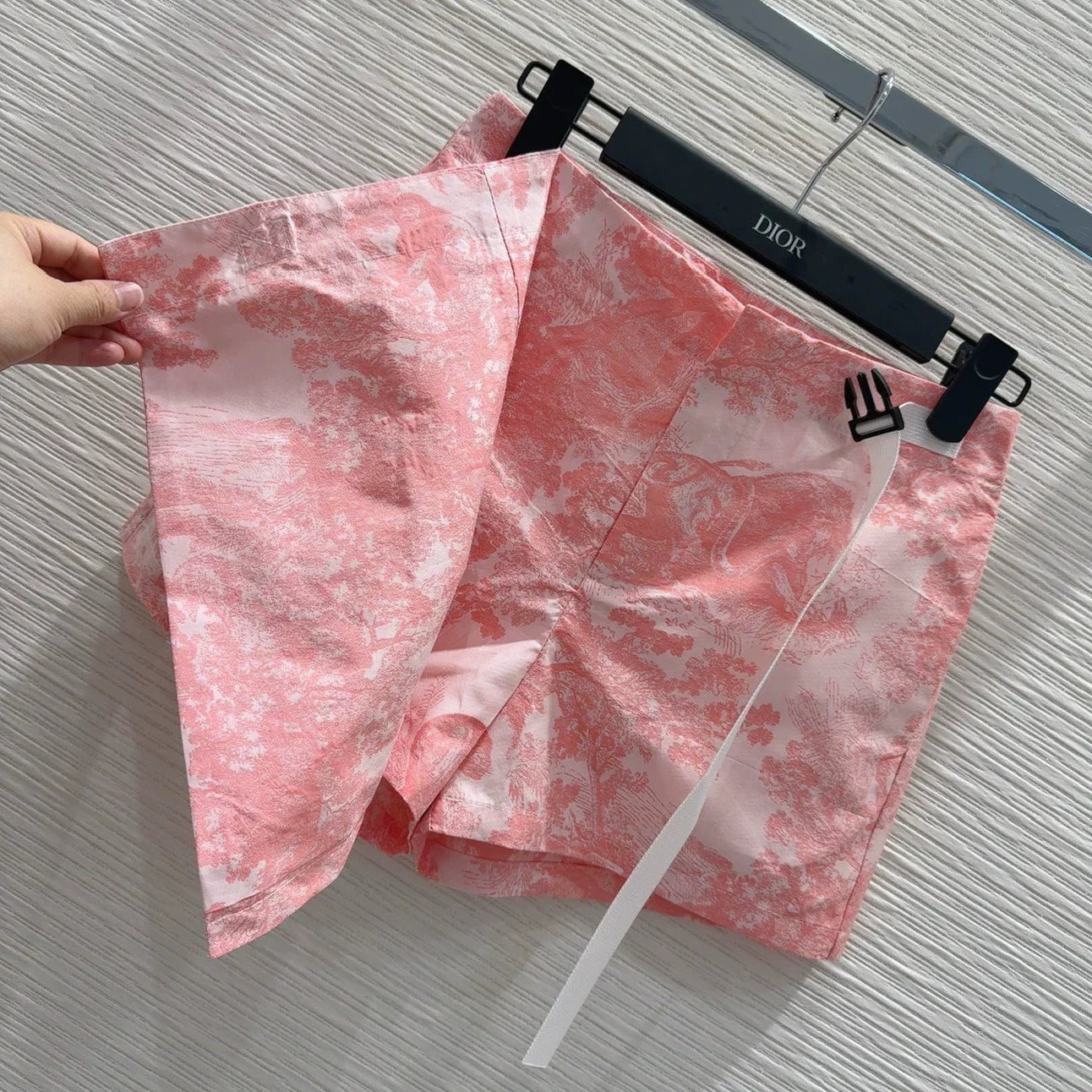D 25 New Printed Button Down Dress Pants