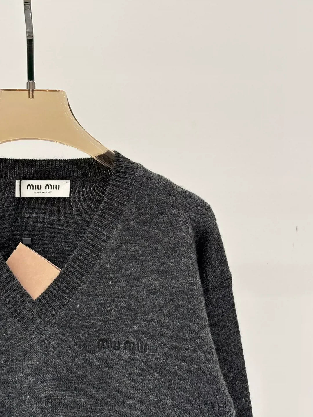M 25 Spring and Summer new V-neck letter logo embroidery solid color simple casual knitted long sleeve