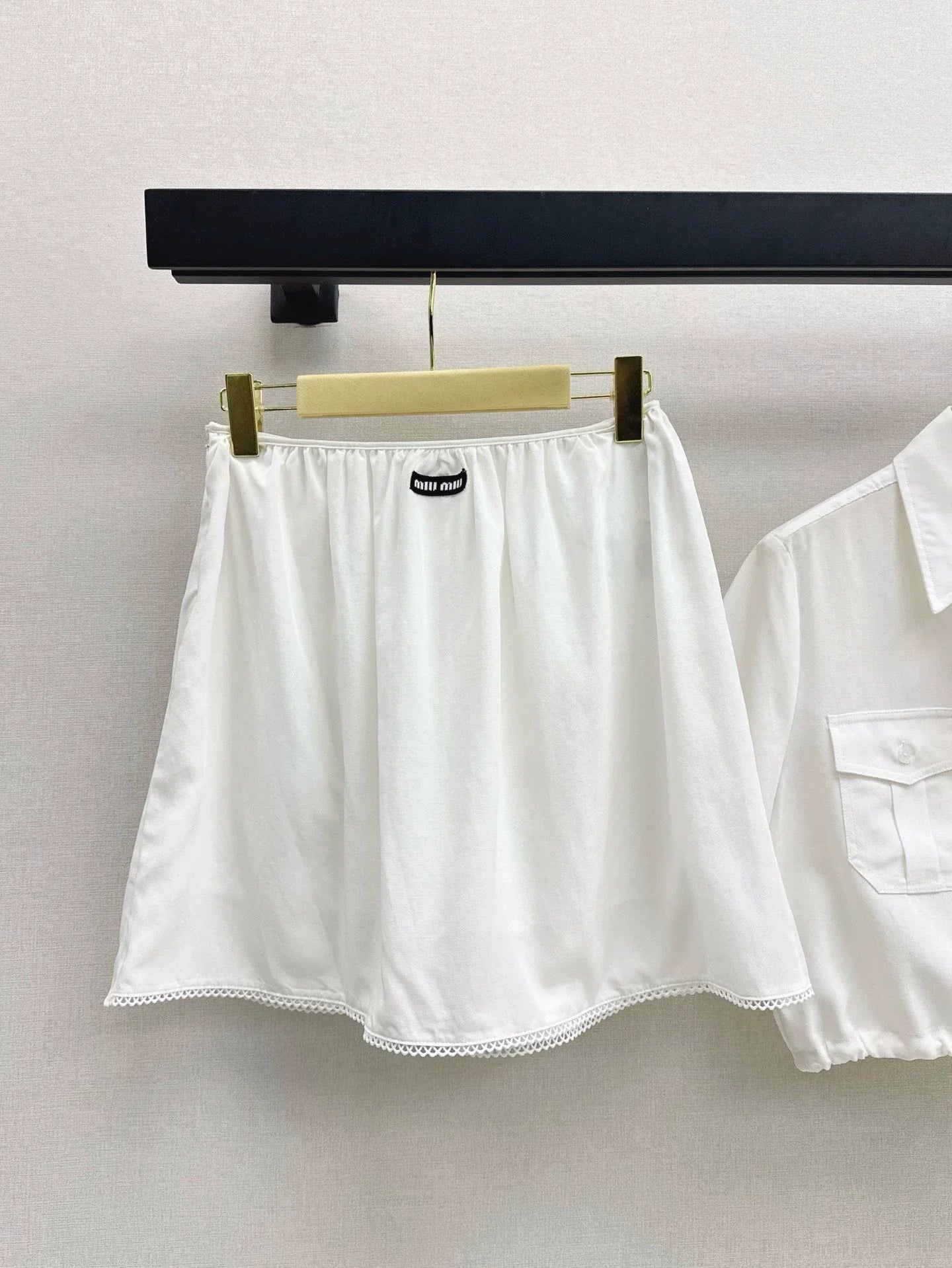 M 25 Spring/Summer New Age-Defying Short Shirt + Half Skirt Set