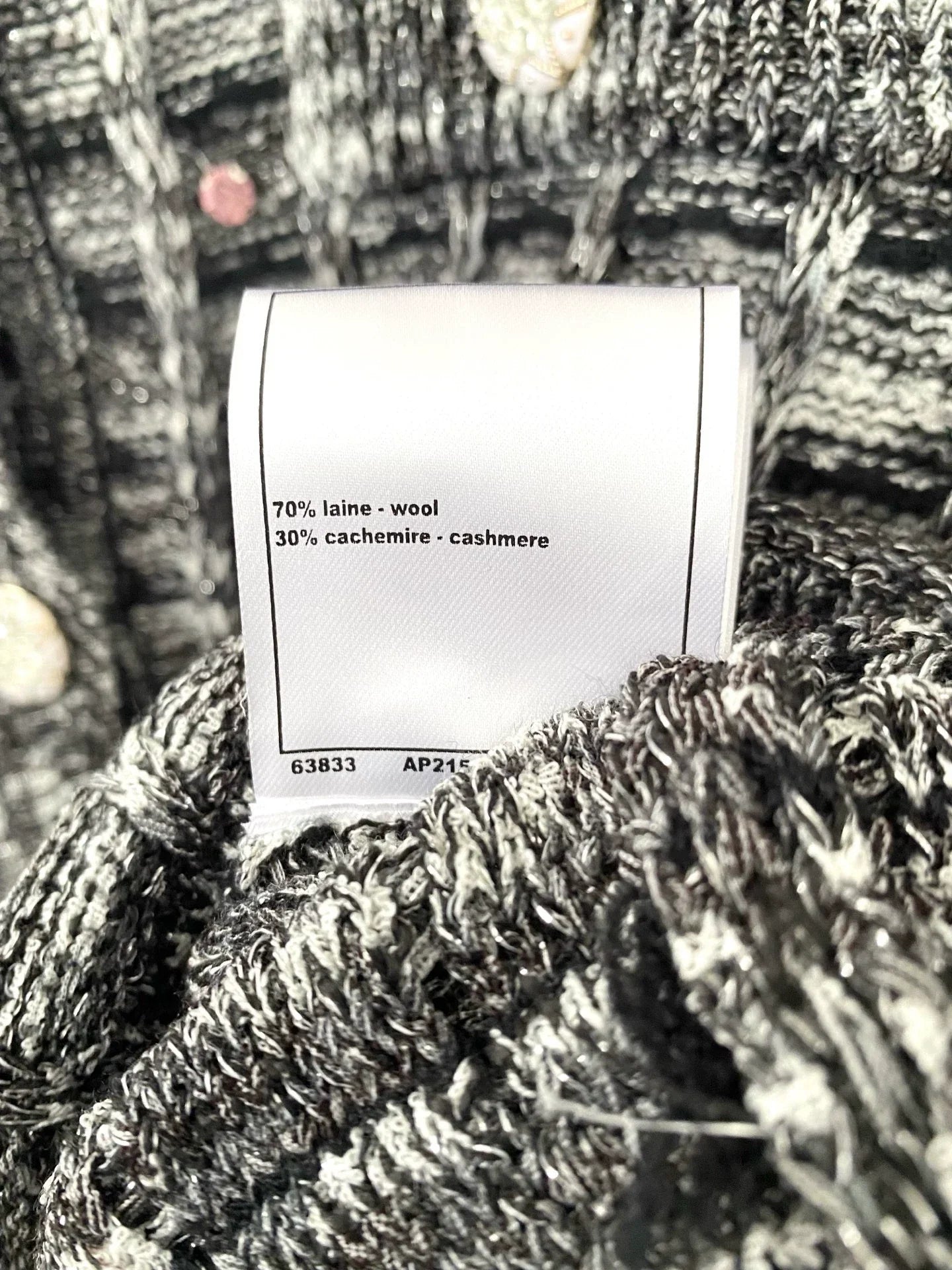 C New 25th Plaid Single-Breasted Round Neck Long-Sleeved Knit Cardigan(white/black/red)
