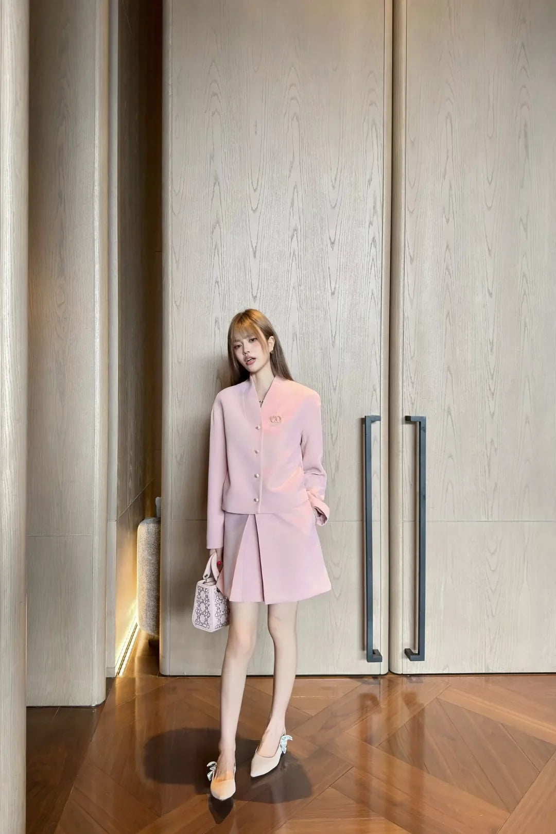 D 25 New Simple Pleated Half Skirt