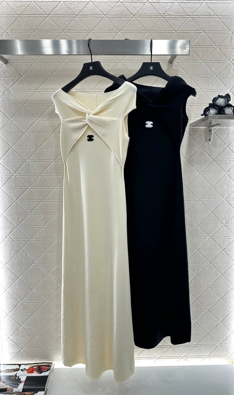 25 Off-the-shoulder knitted vest dress