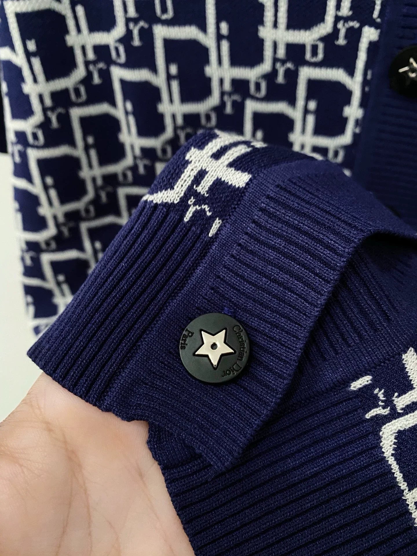 25 New Mitsubishi Tricolor Cardigan