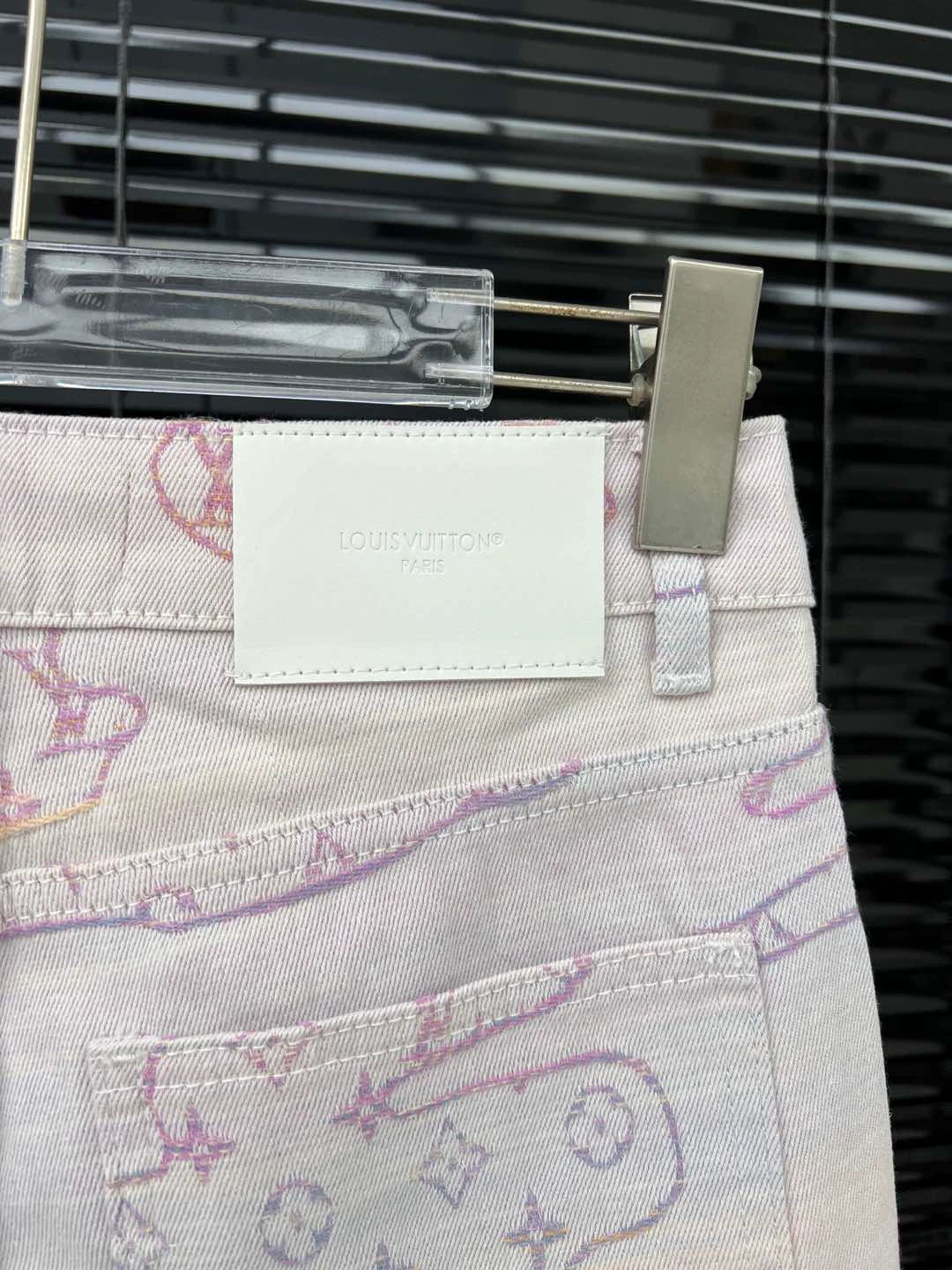 25 Colorful pattern jacquard denim trousers
