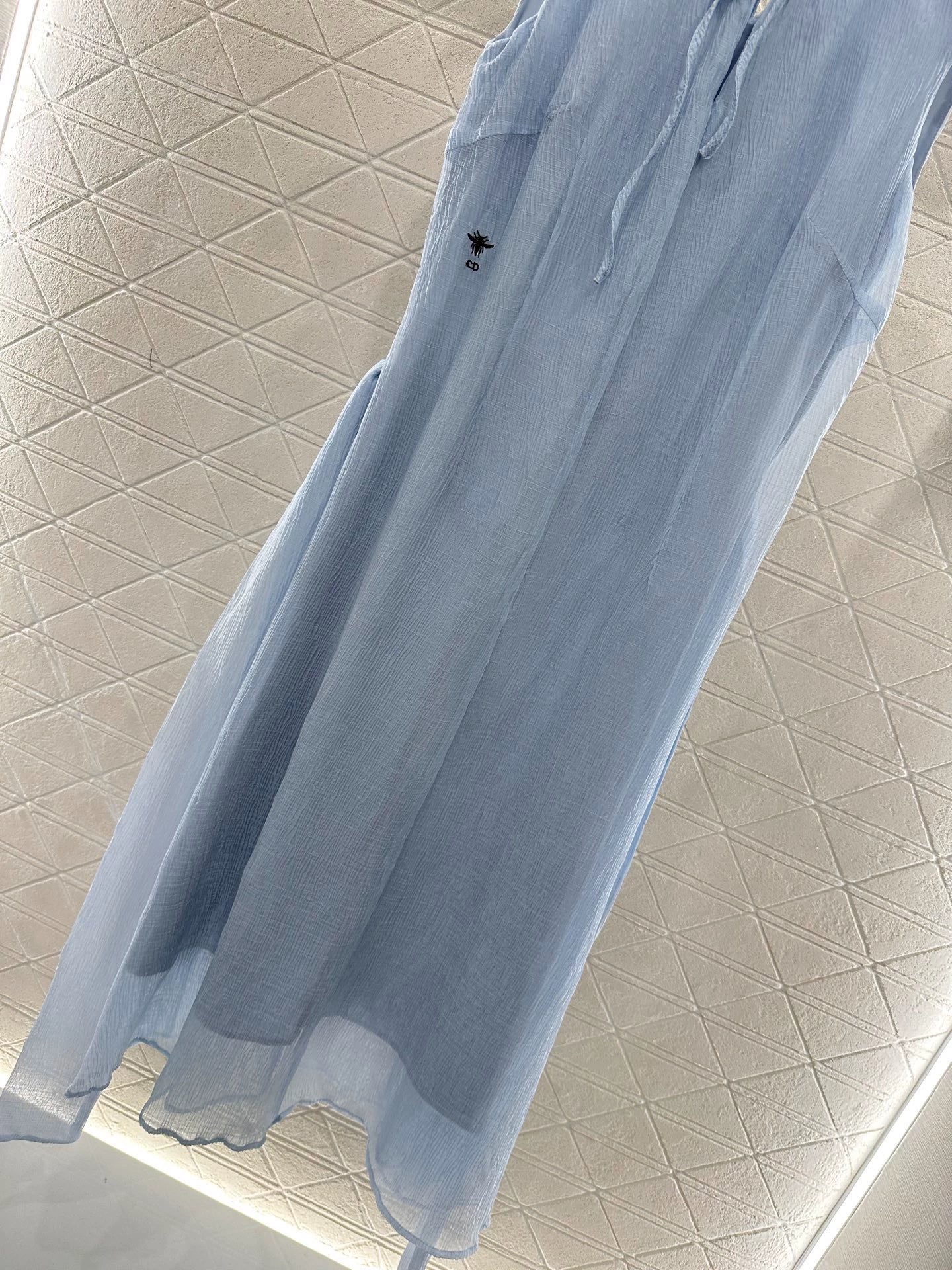 D 25 Round-neck belted vest dress