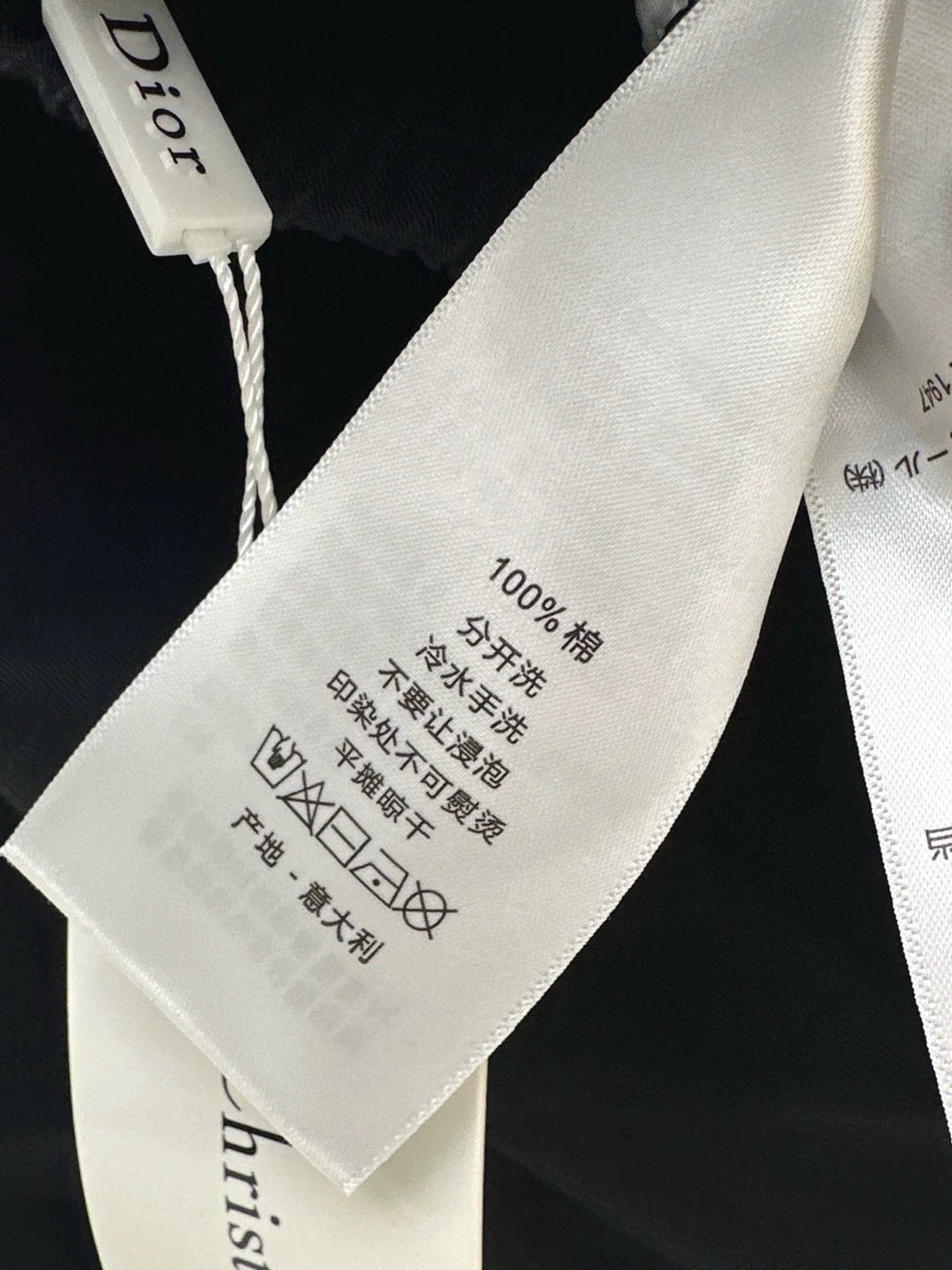 D 25 New Bee Embroidered Casual Shorts