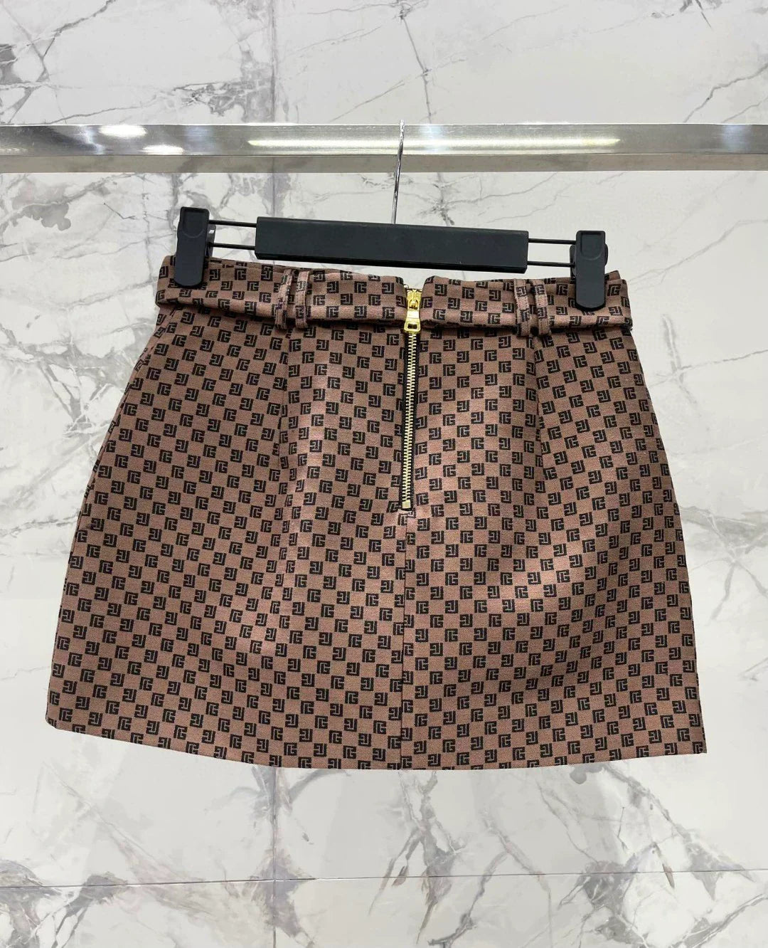 25 new jacquard buckle wool skirt