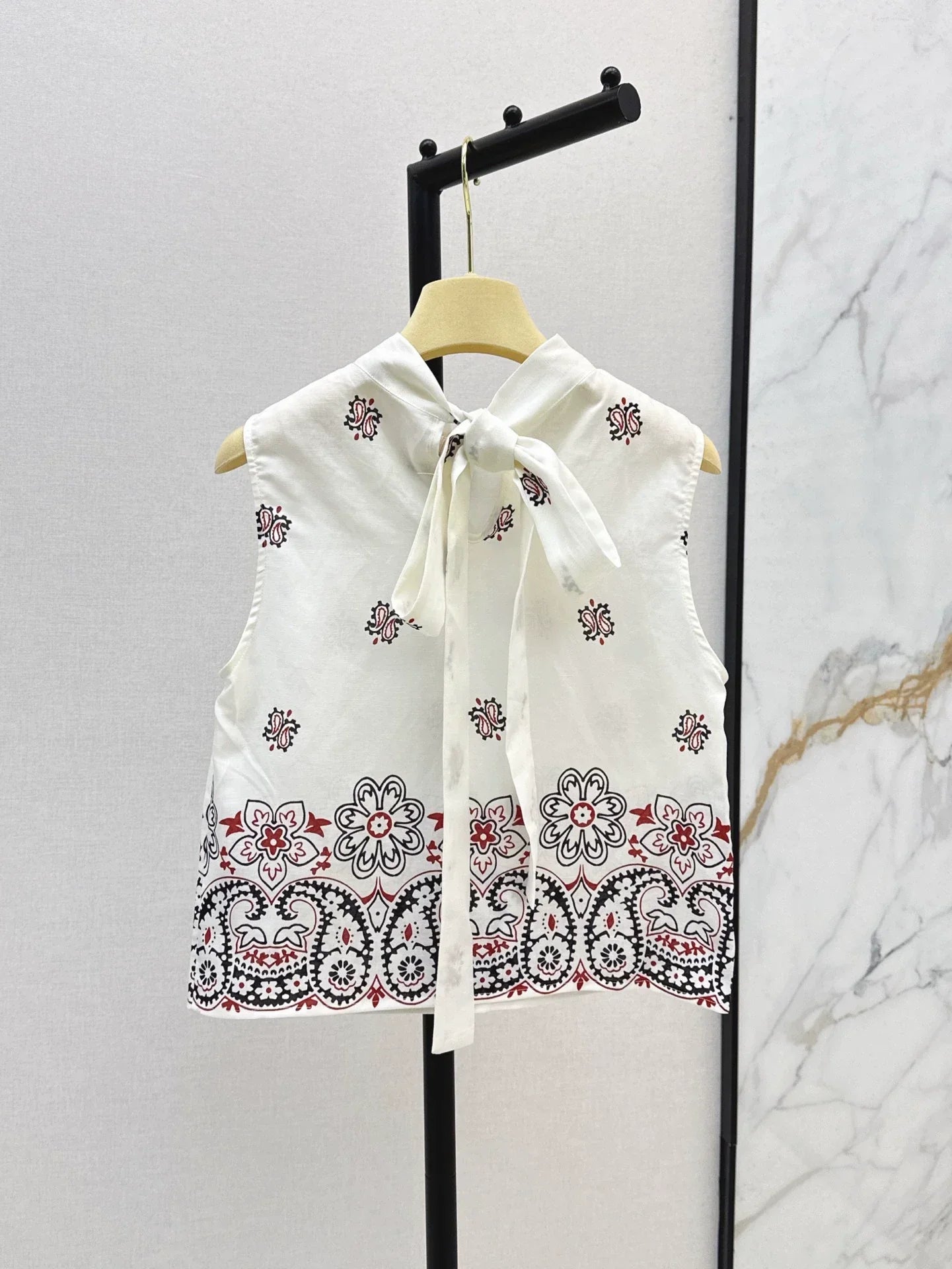 M 25 Spring/Summer Sleeveless Top + High Waisted Hip Half Skirt Set