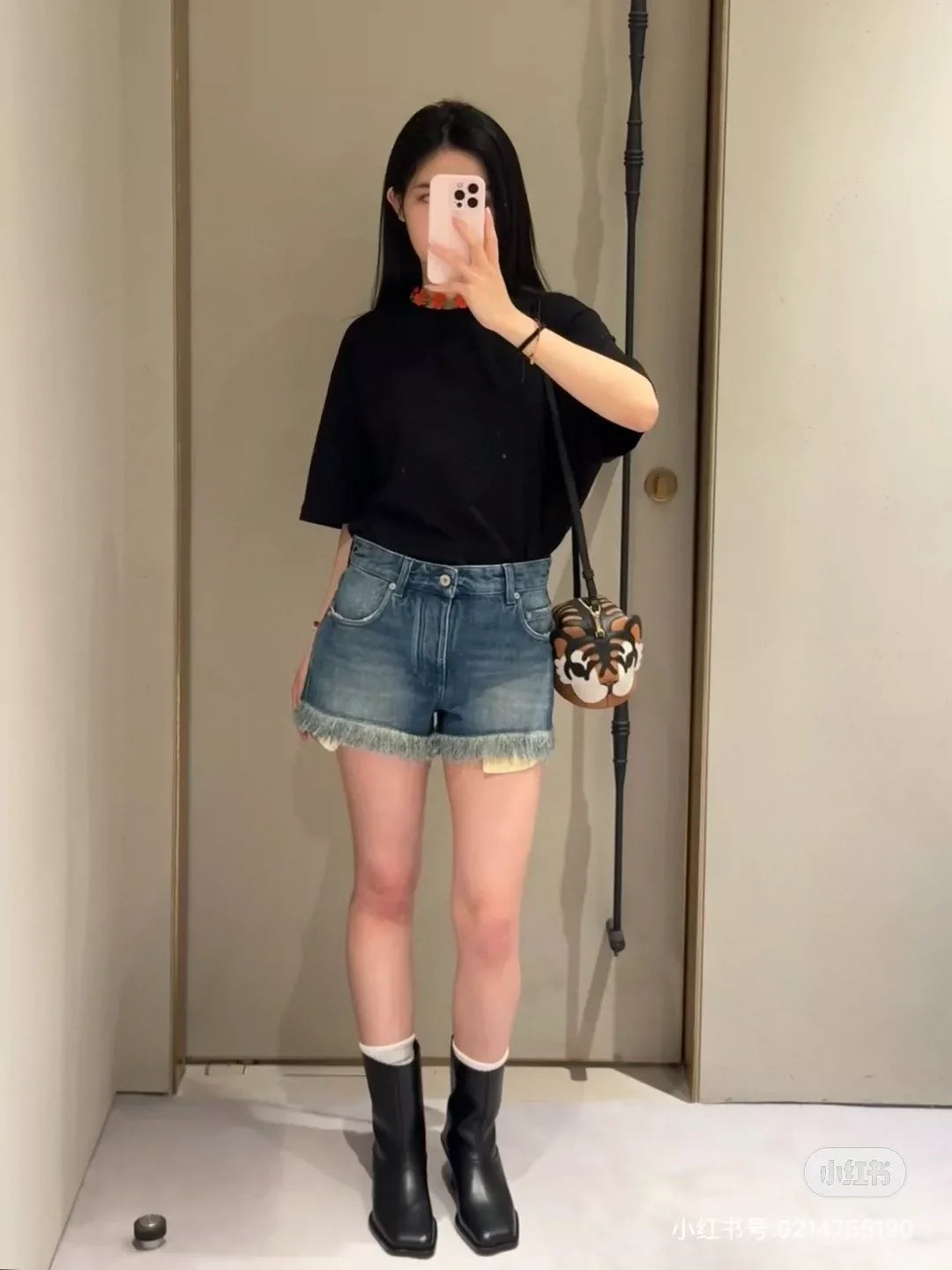 25 Spring Summer Latest Vintage Raw Edge Washed Ultra Short Denim Shorts