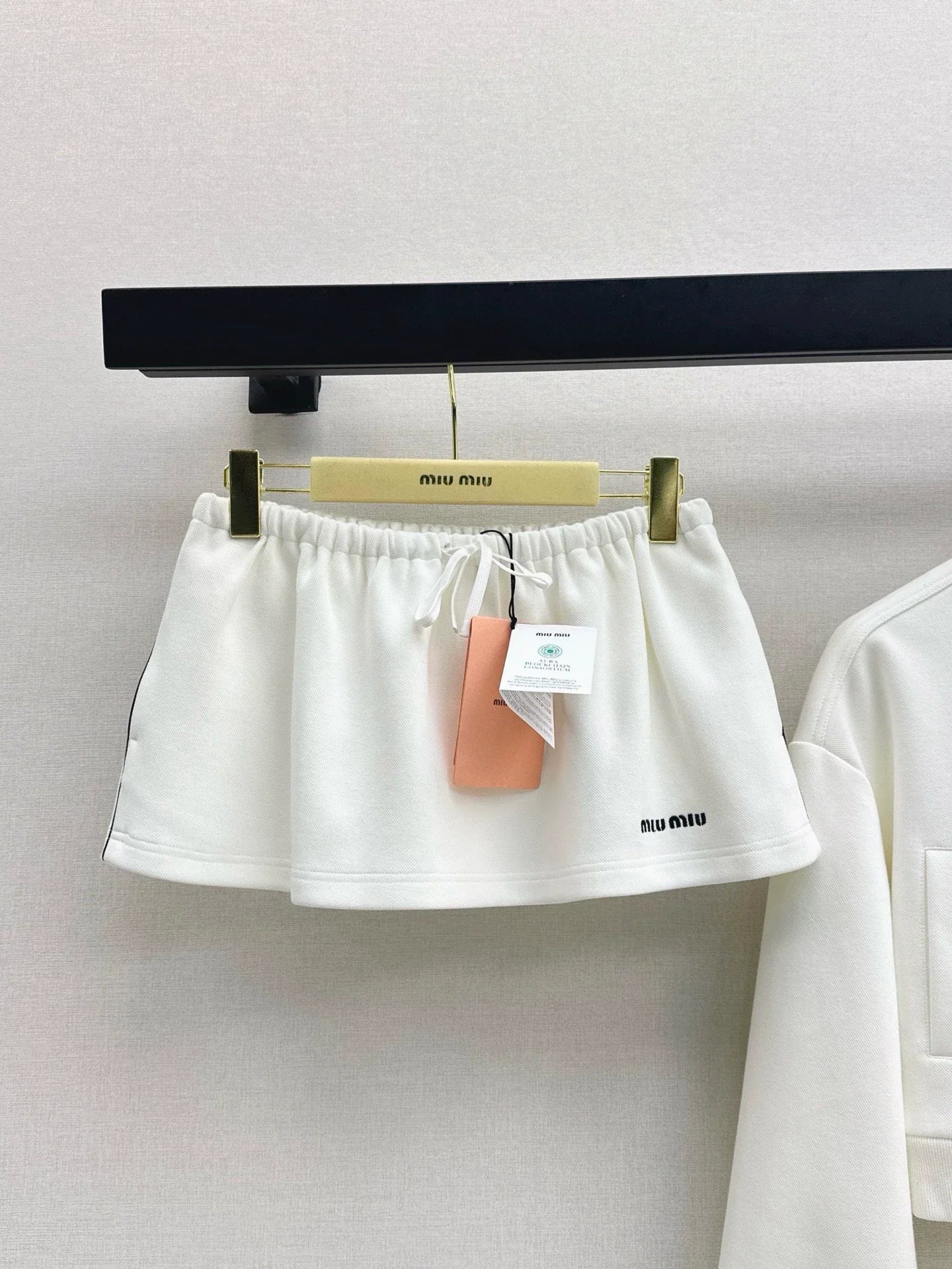 M 25 NEW Lapel Jacket + Half Skirt Set
