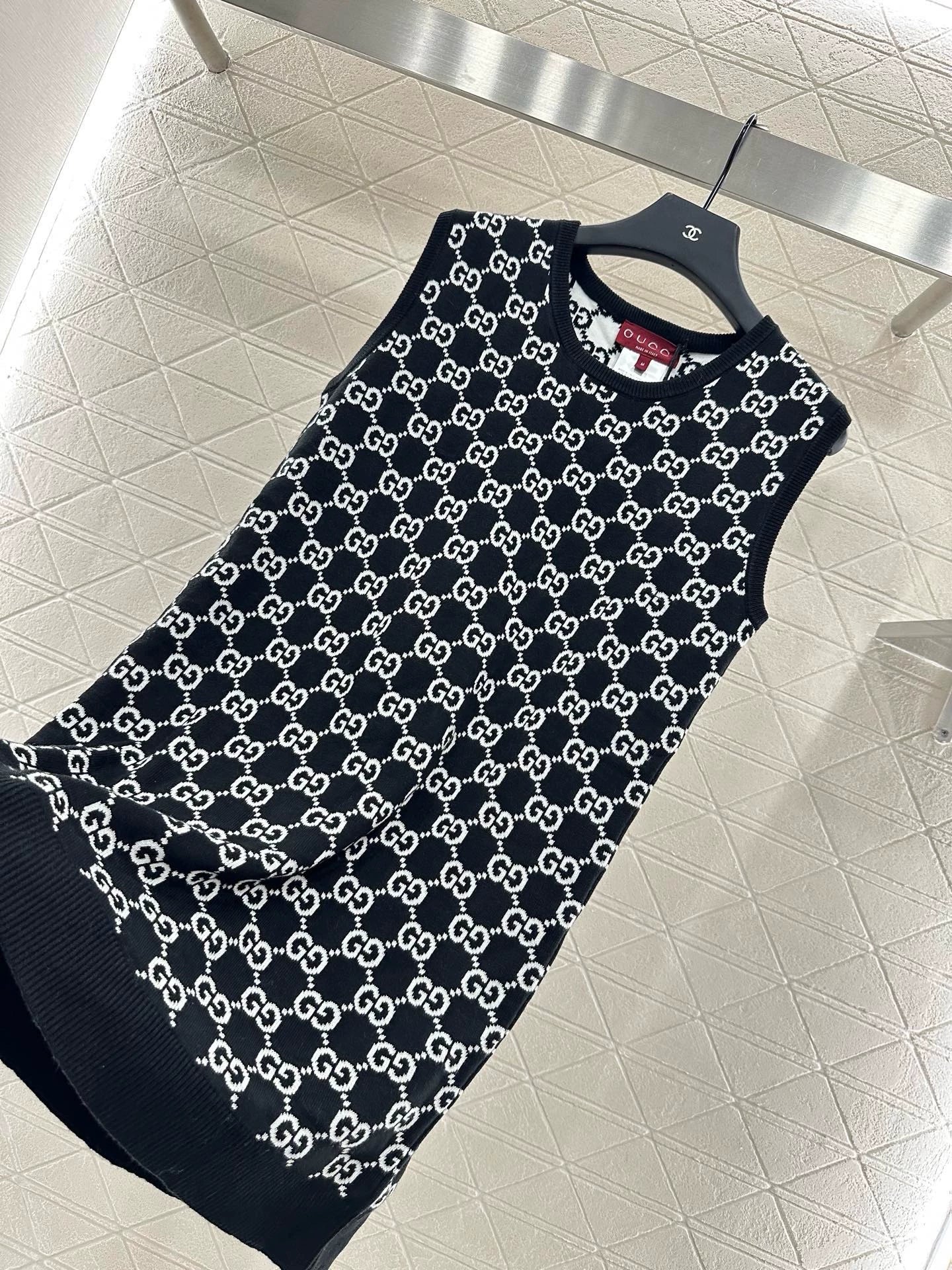 G 25 Reversible jacquard knitted vest dress