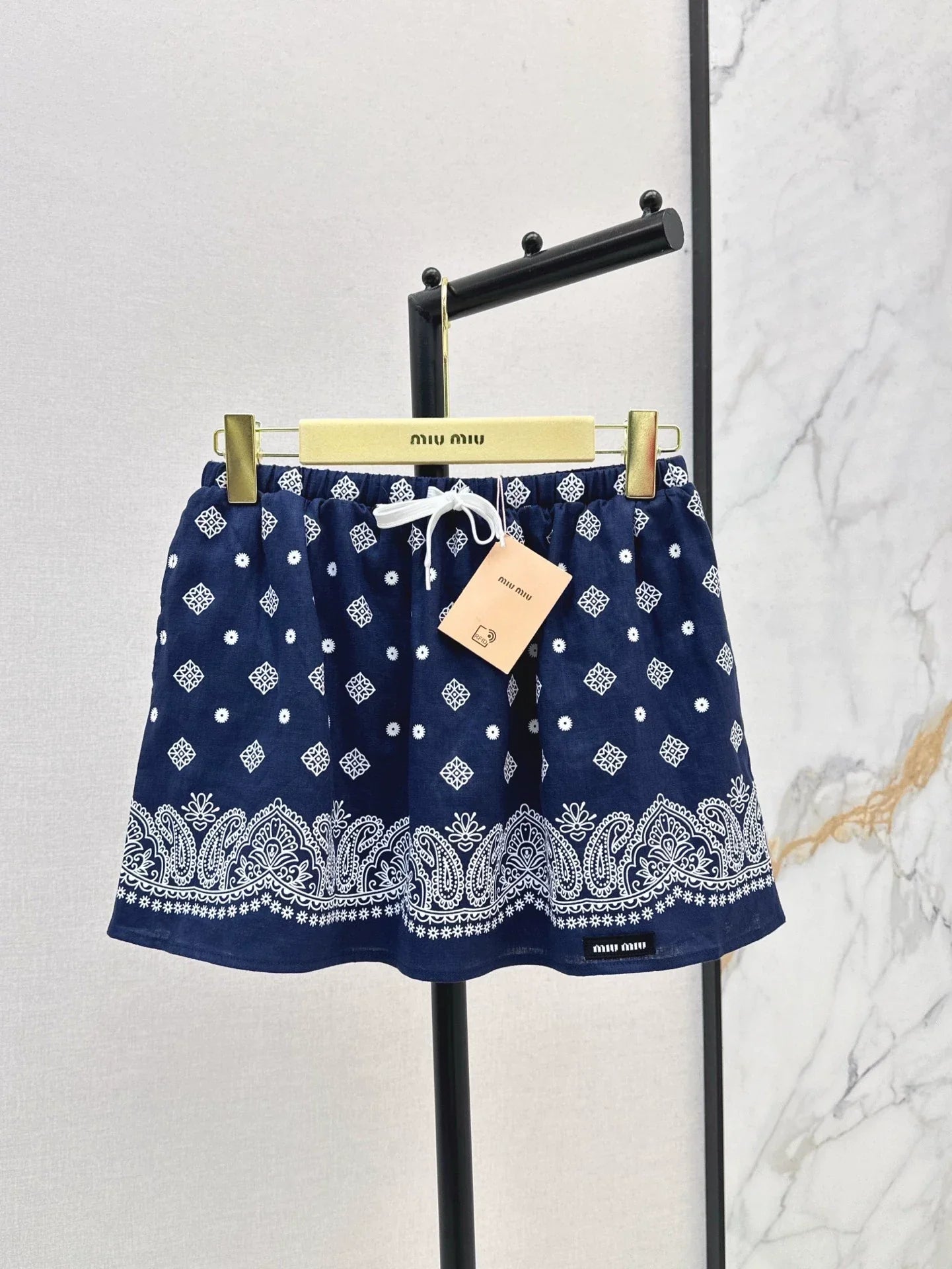 M 25 spring and summer new suit loose short-sleeved shirt + half skirt