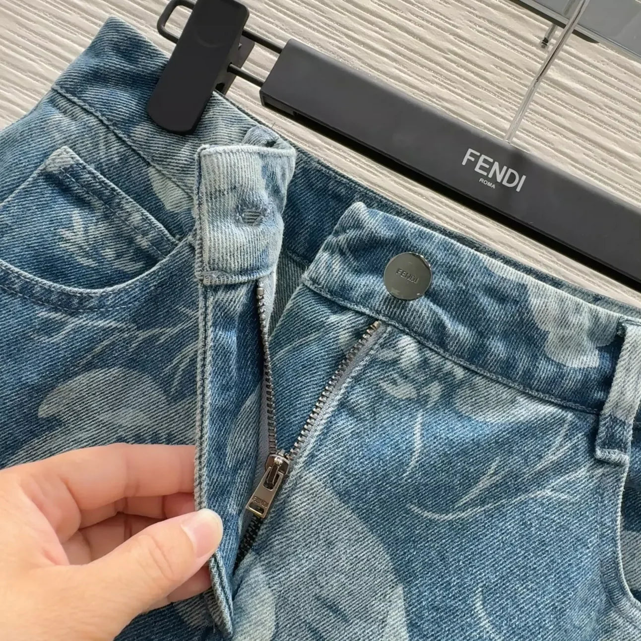 F 25 New Embroidered Printed Ruffle Hem Denim Skirt