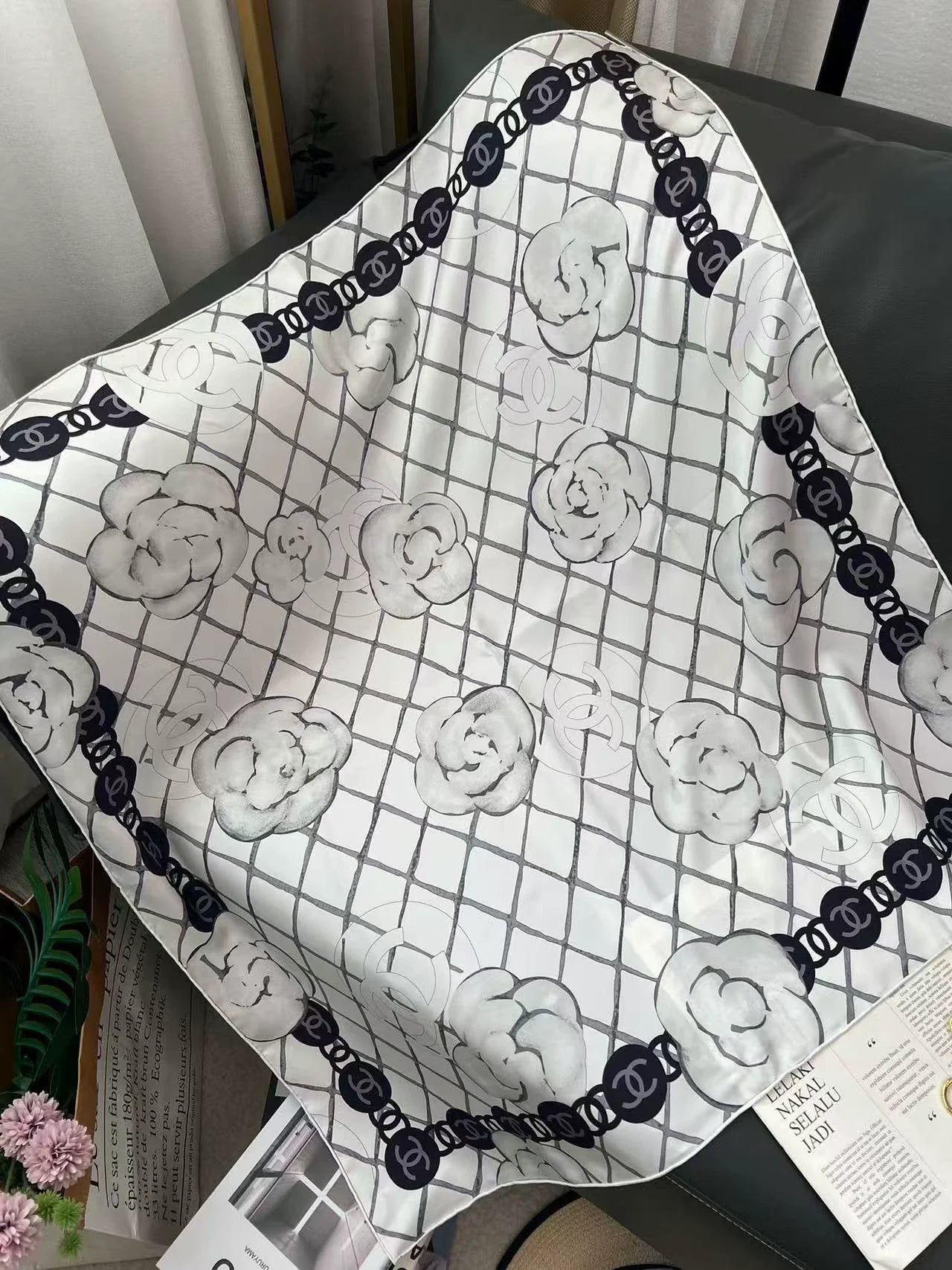 25 Camellia Scarf(pink/white)