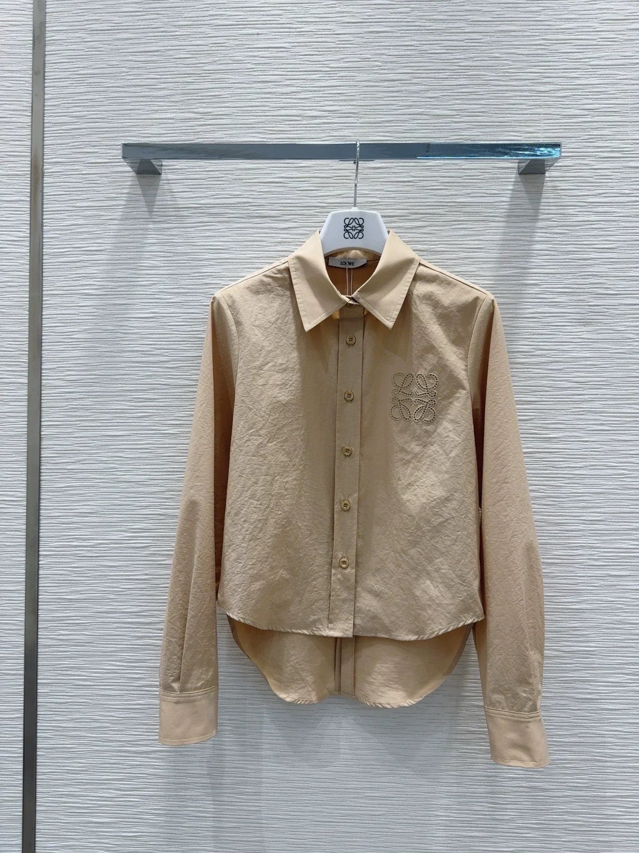 LO 25 New Back Hem Shirt