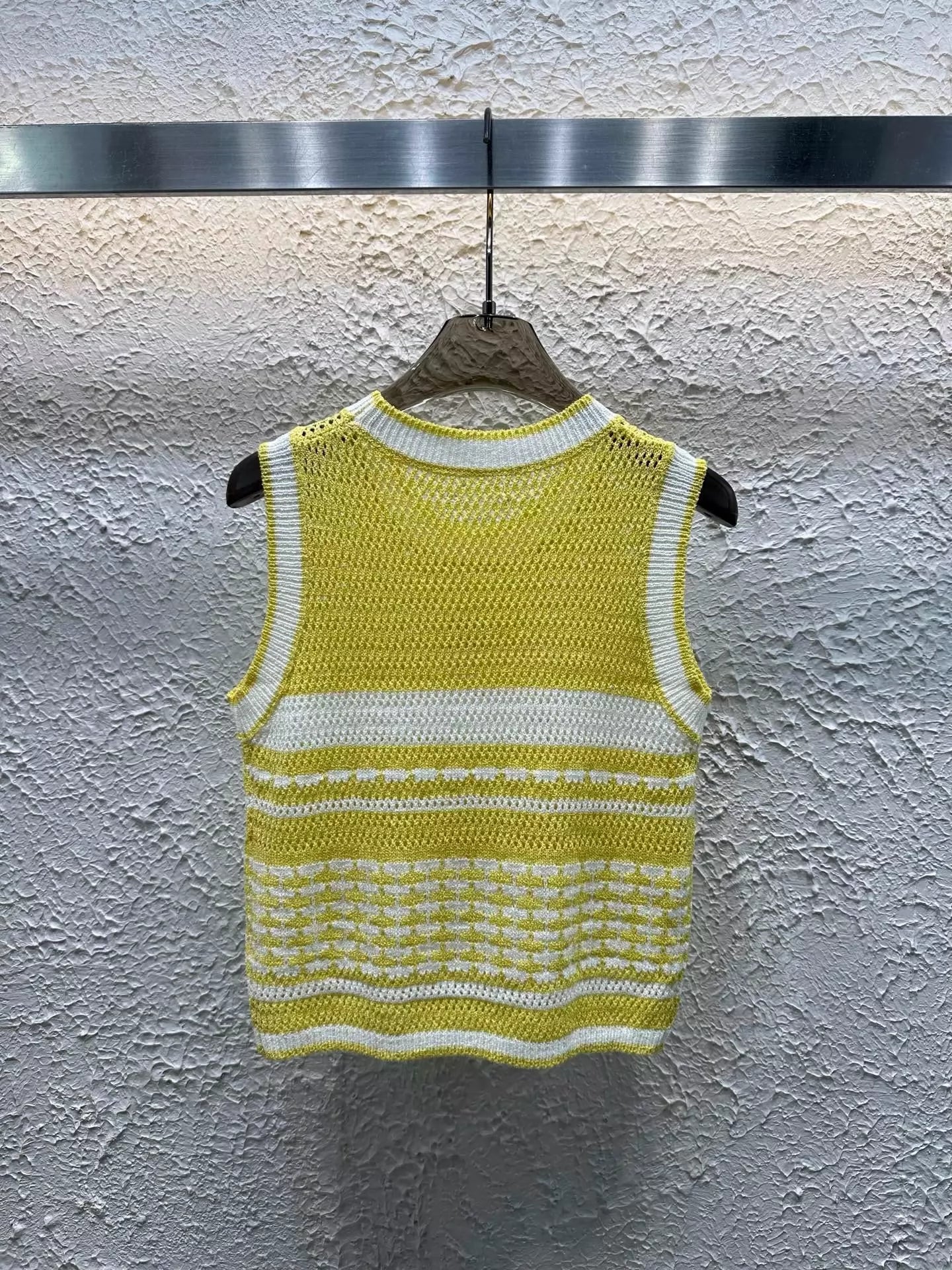 25 Summer New Hollow Knitted Vest