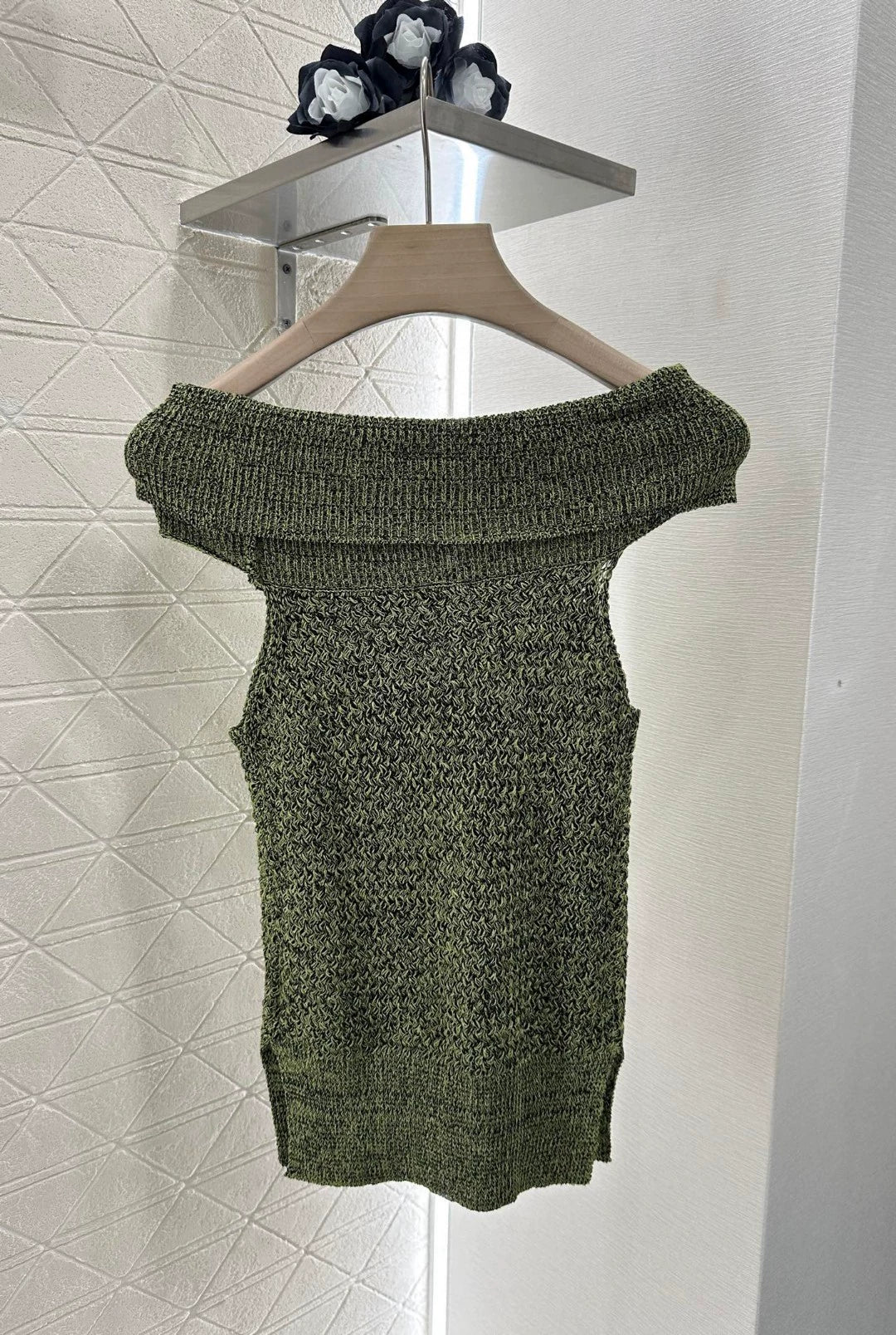 C 25 New One-Shoulder Knit Tops