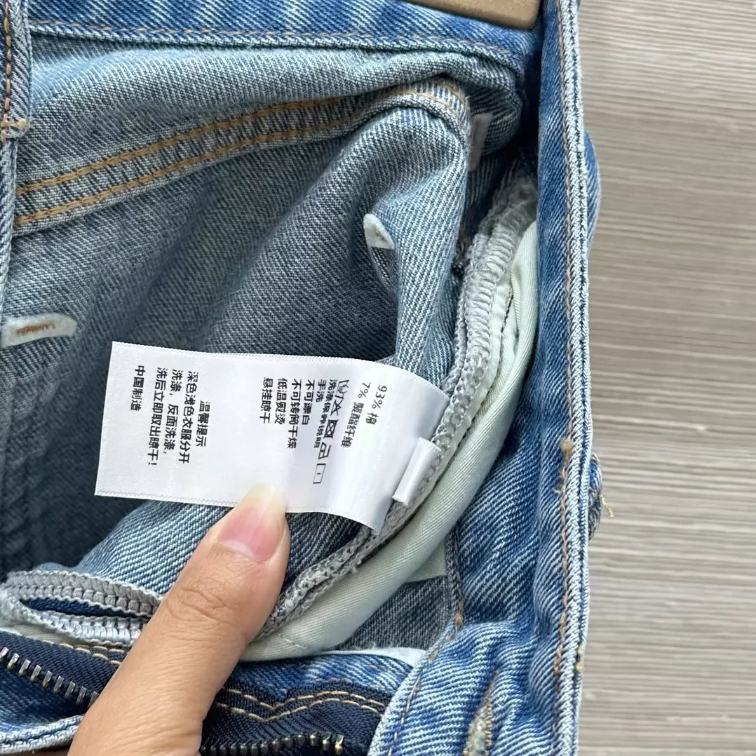 LO 25 Five Point Raw Edge Jeans
