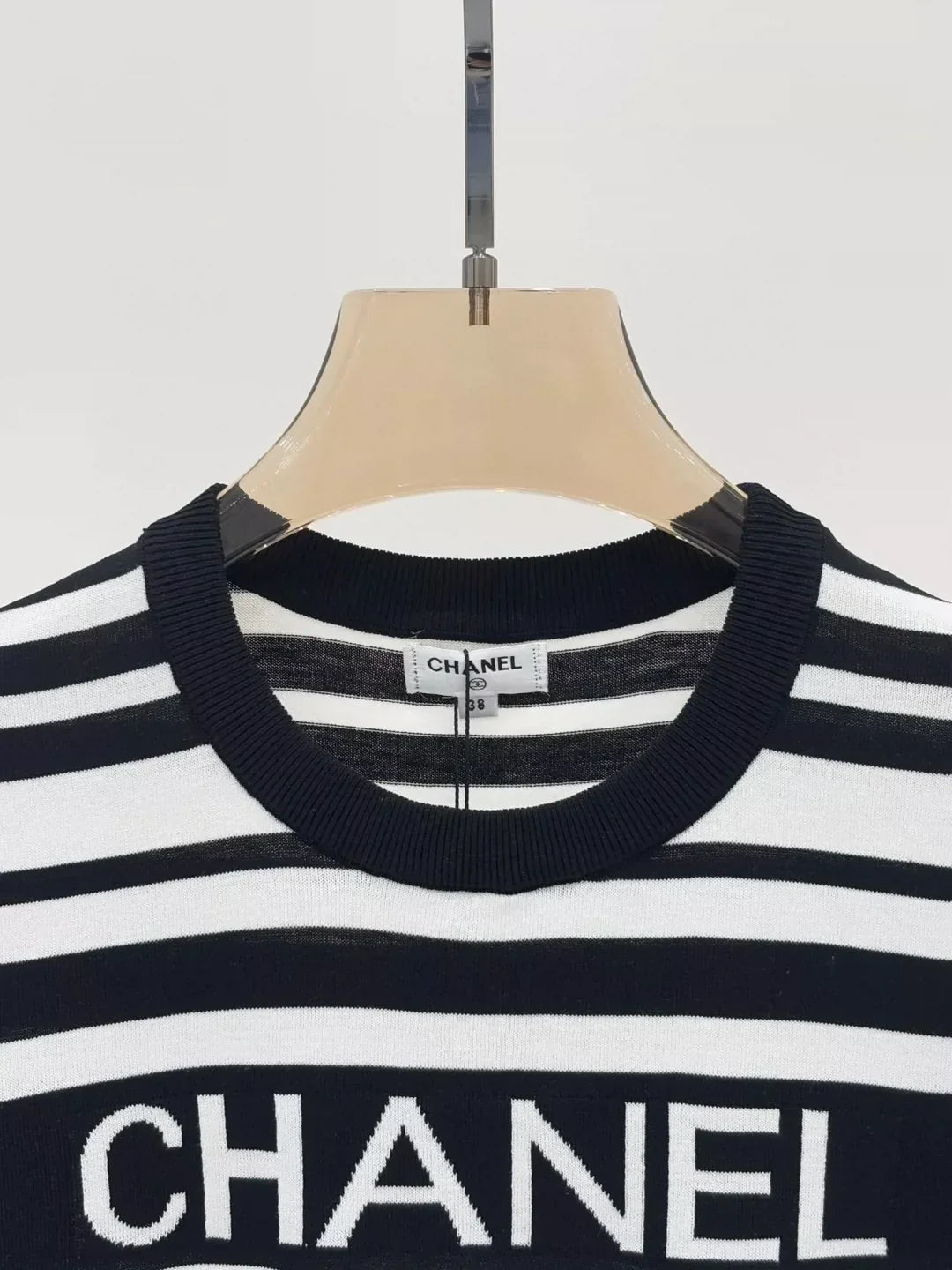 25 Summer New Black and White Striped Letter Logo Jacquard Knitted Short Sleeves