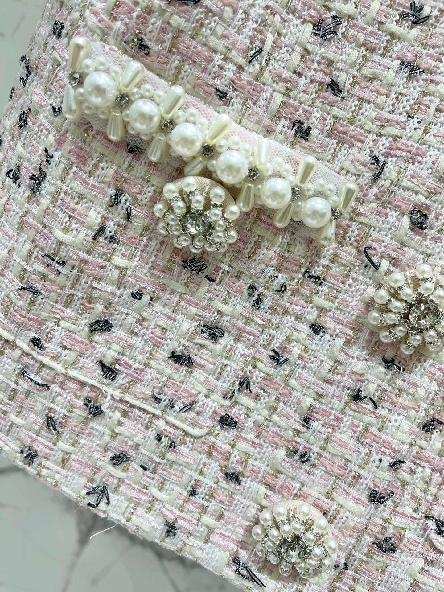 25 Summer new mixed color tweed pearl short suit