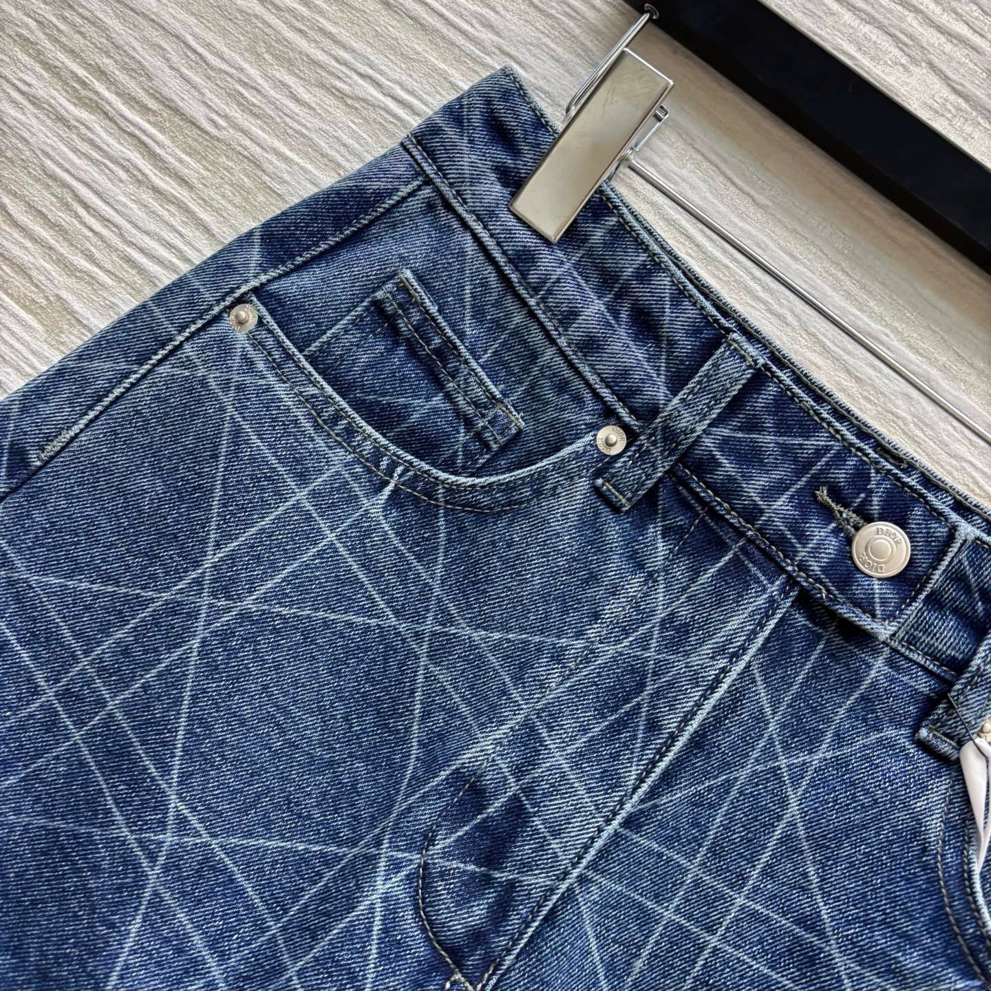 D 25 Summer Embroidery Lombard Denim Shorts