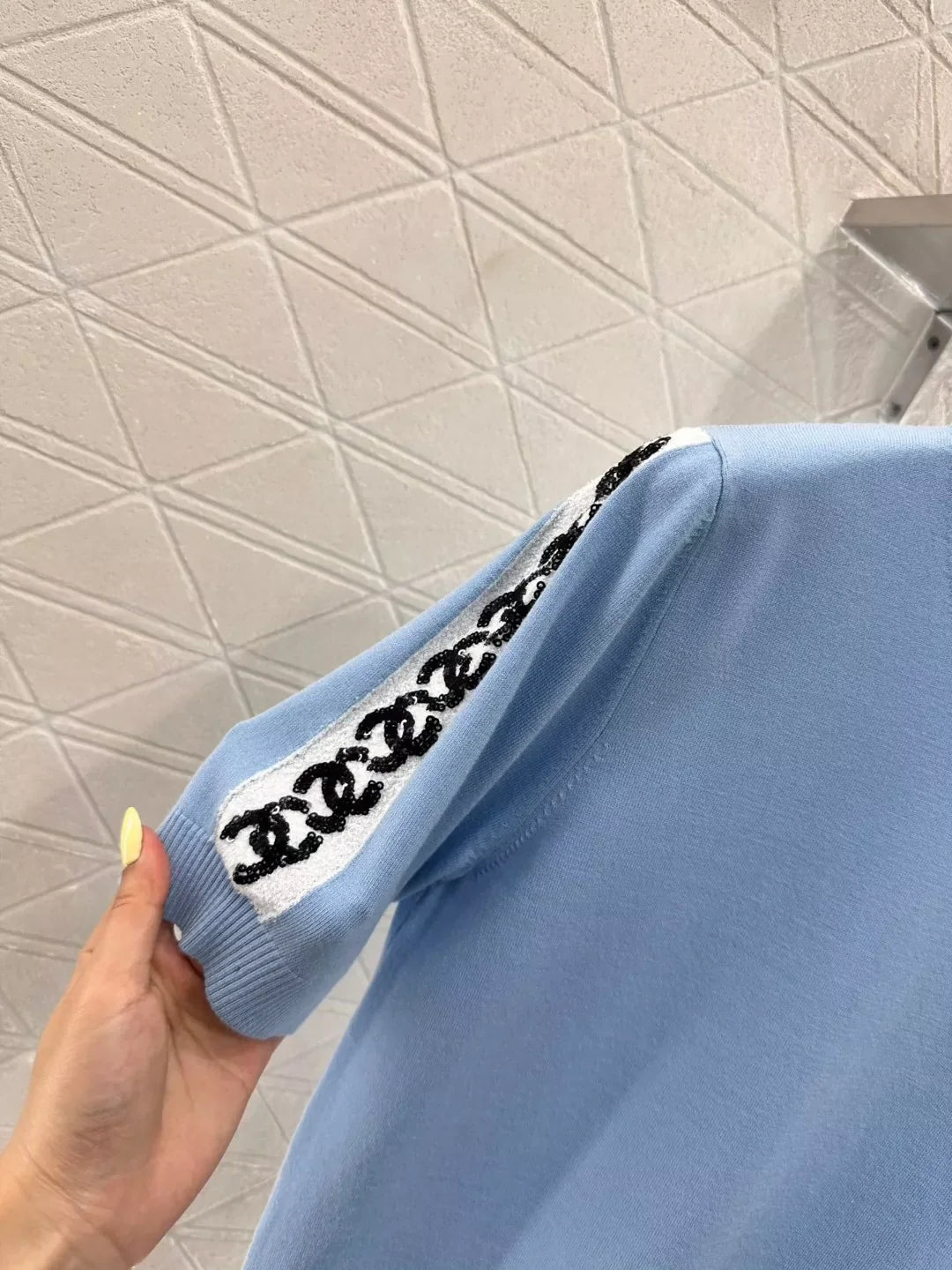 C 25 New Shoulder Sleeve Beaded Knit Short Sleeve Top(White pink blue)