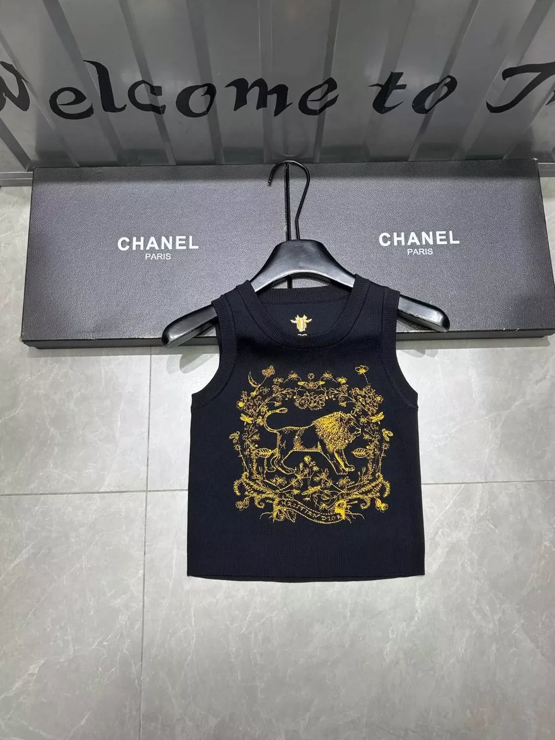 25 Jungle Lion Embroidered Vest