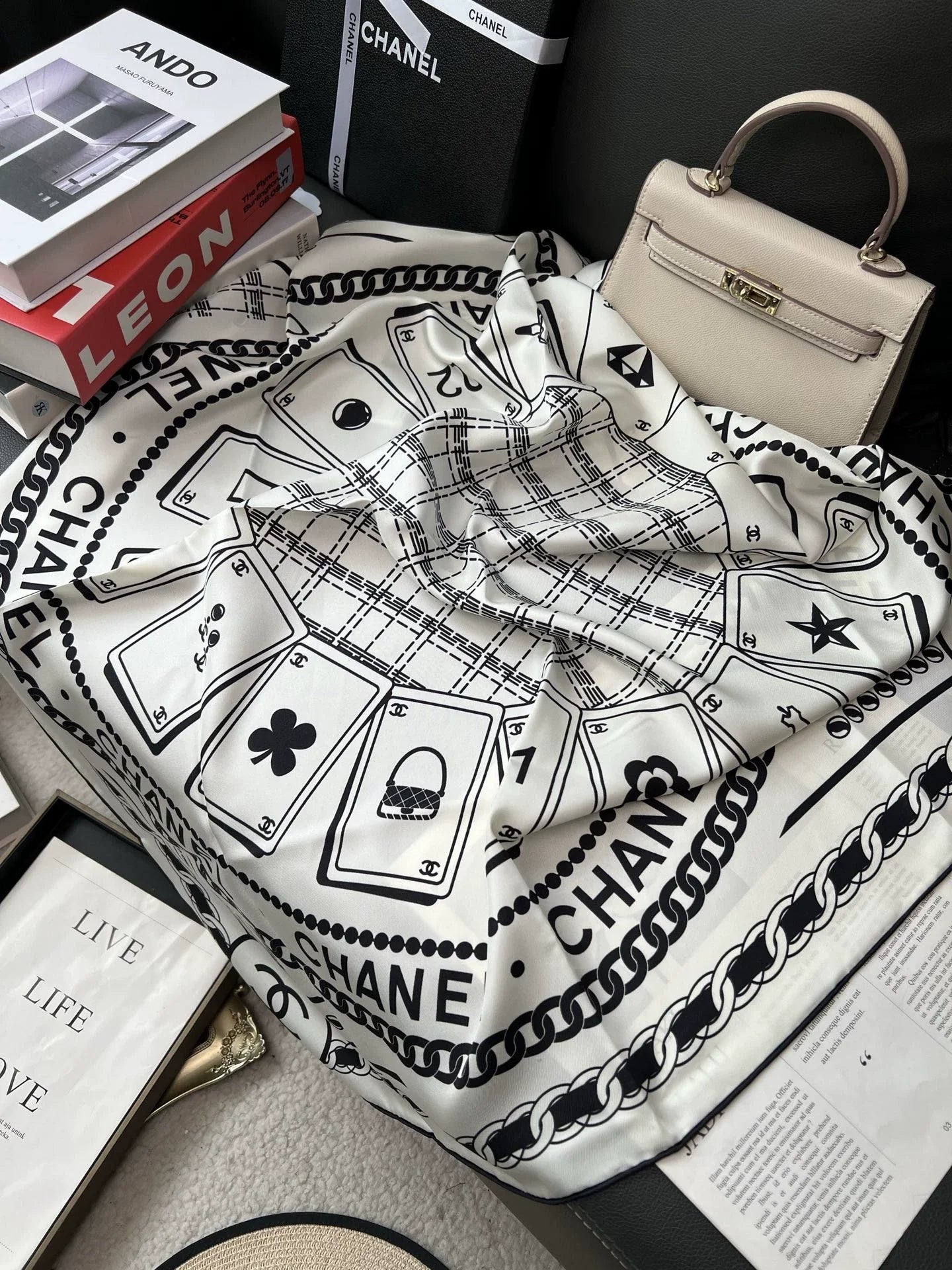 25 Black and White Cards Tessellations Scarves
