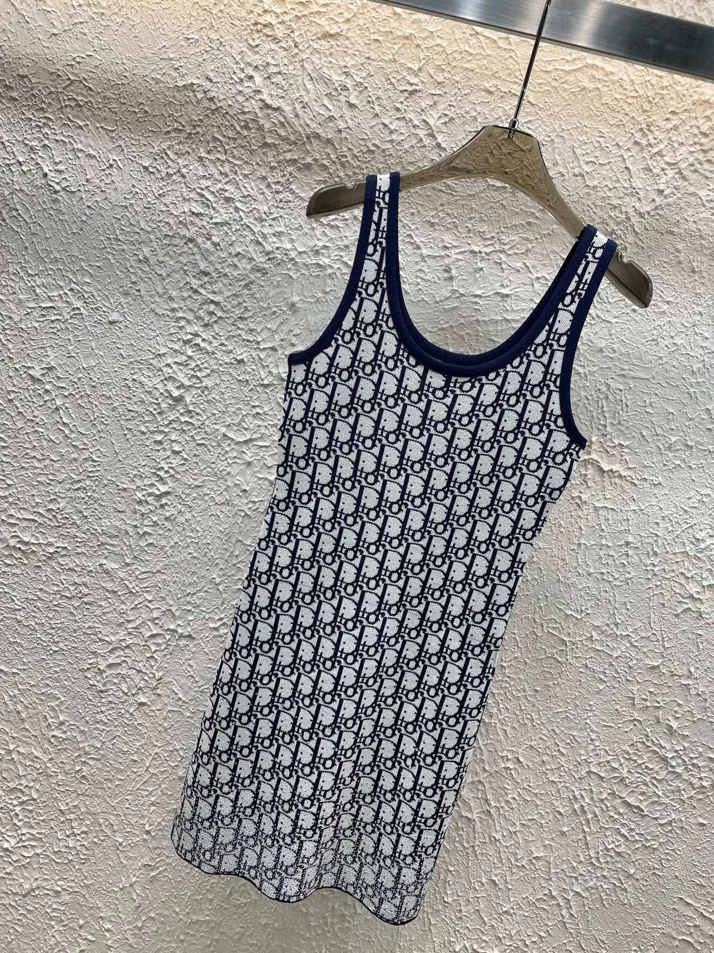 25 new Letter jacquard hot diamond knitted vest dress