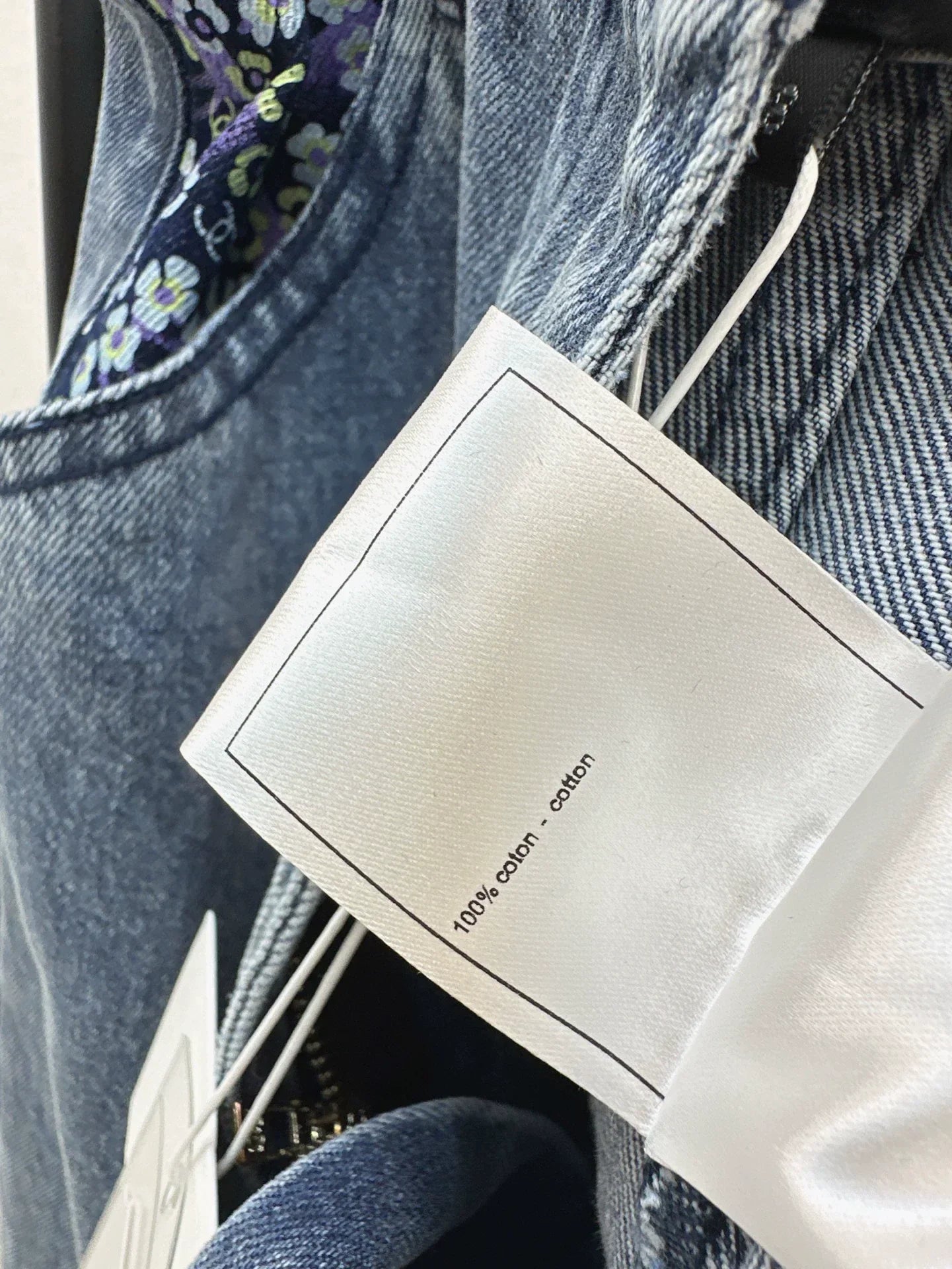 25 new round-neck denim jacket and trousers set