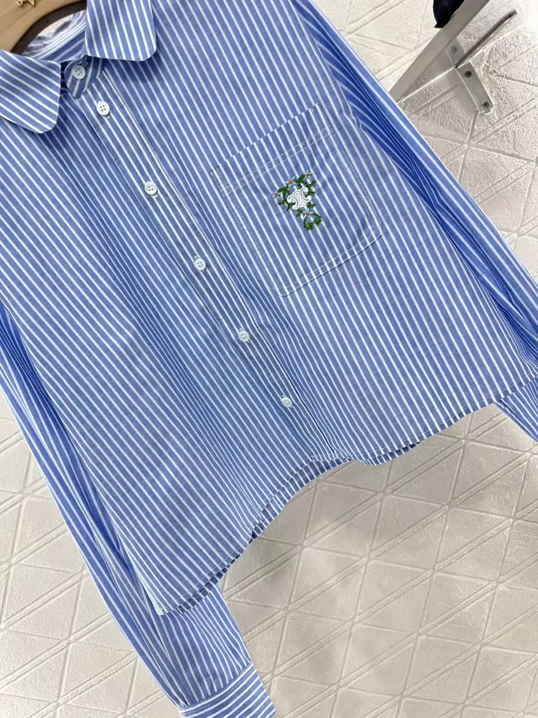 25 new lapel embroidered striped shirt