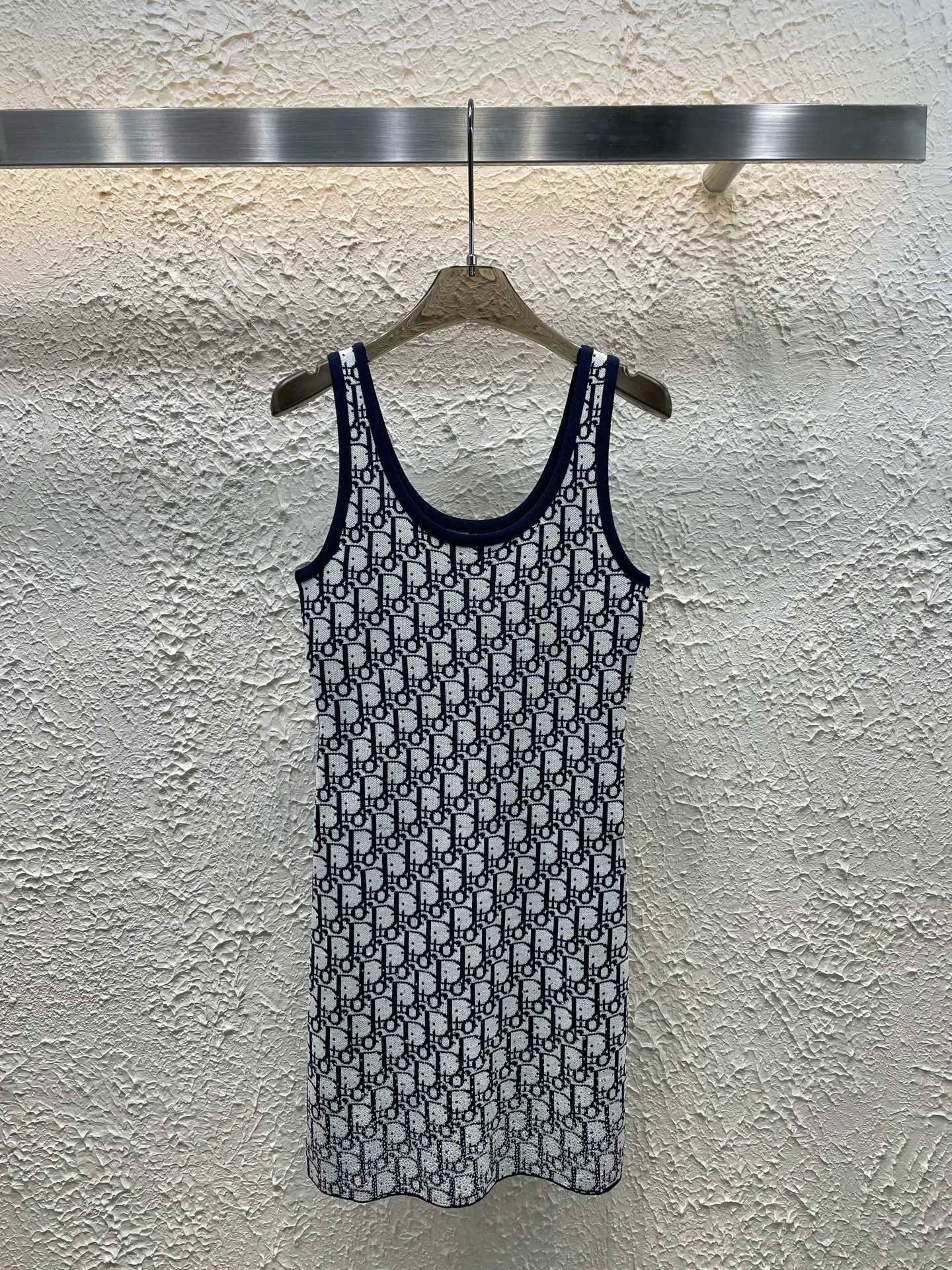 25 new Letter jacquard hot diamond knitted vest dress