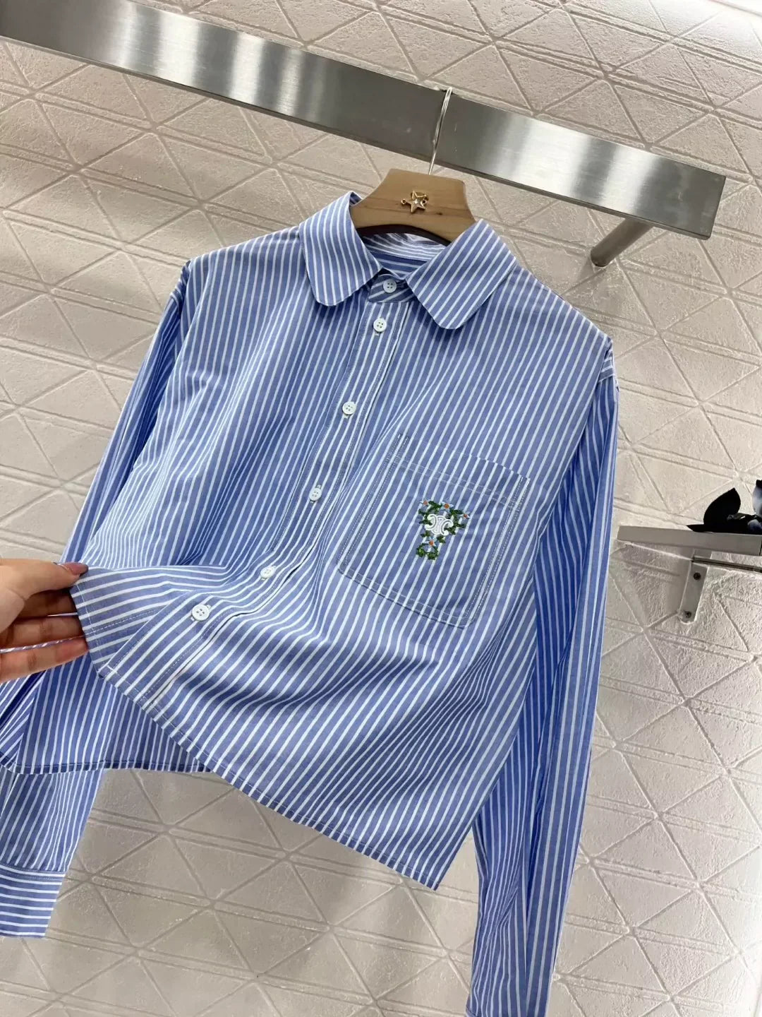 25 new lapel embroidered striped shirt