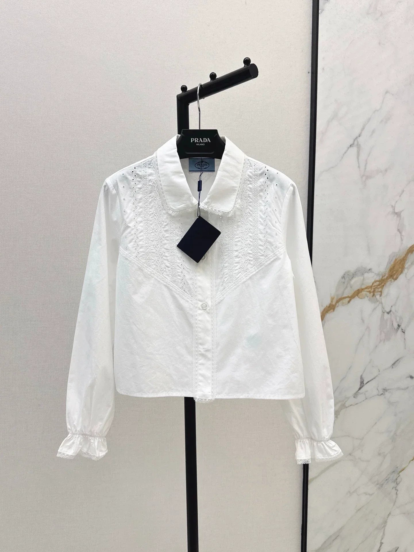 P 25 spring and summer new lace lace long sleeve shirt