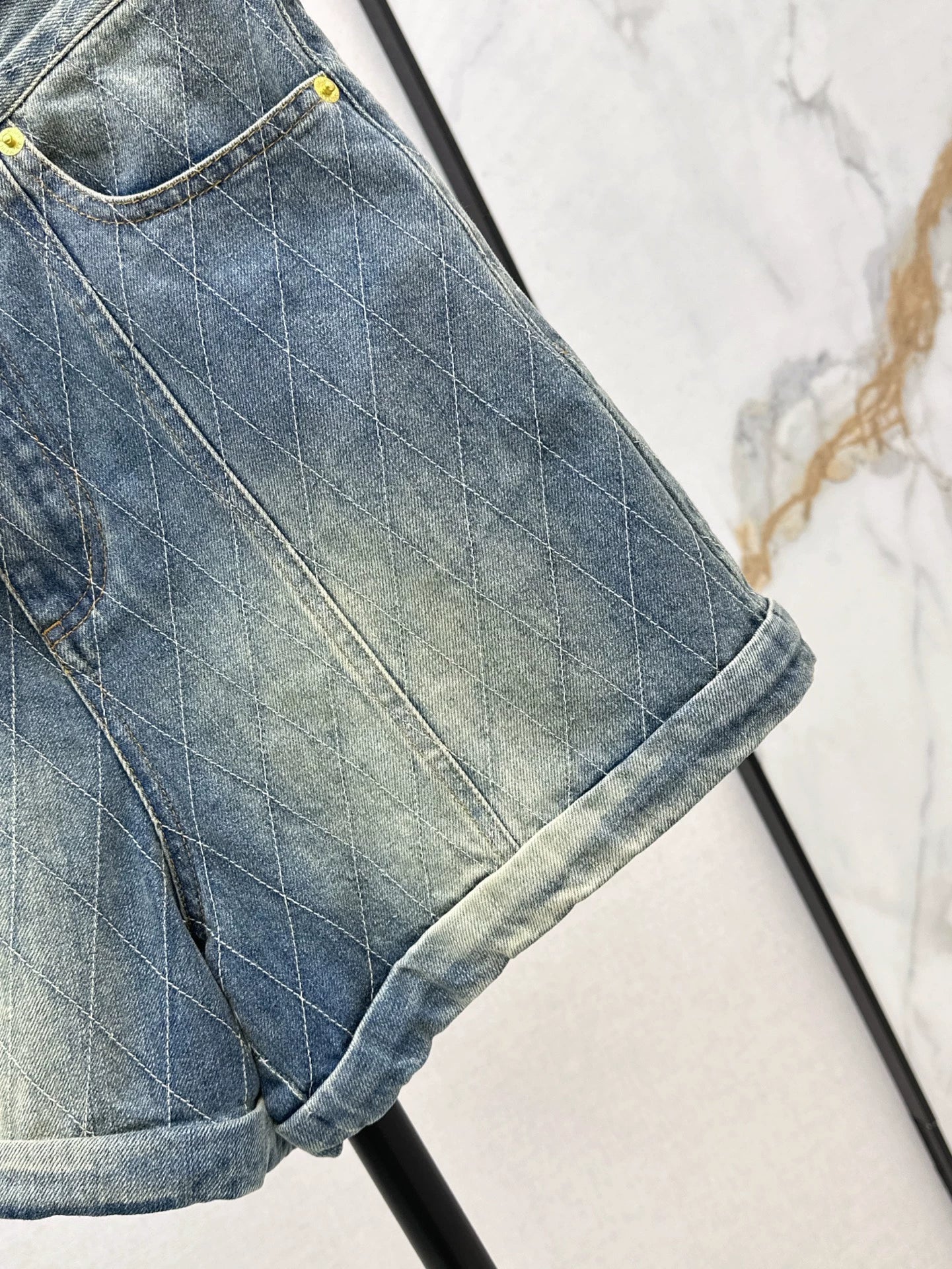 25 Spring/Summer New Denim Rolled-Up Shorts