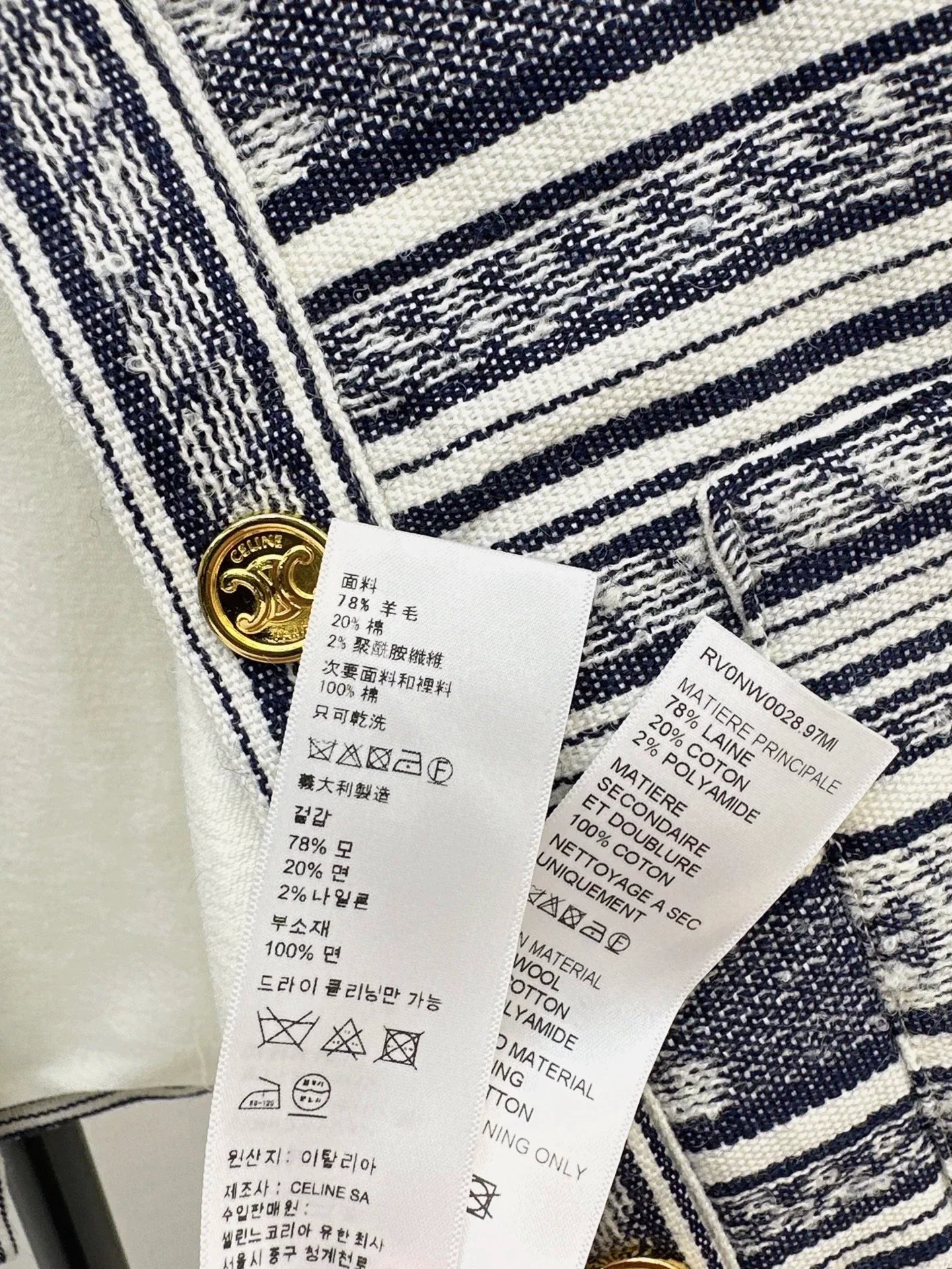 25 Early Autumn New Embroidered Jacket