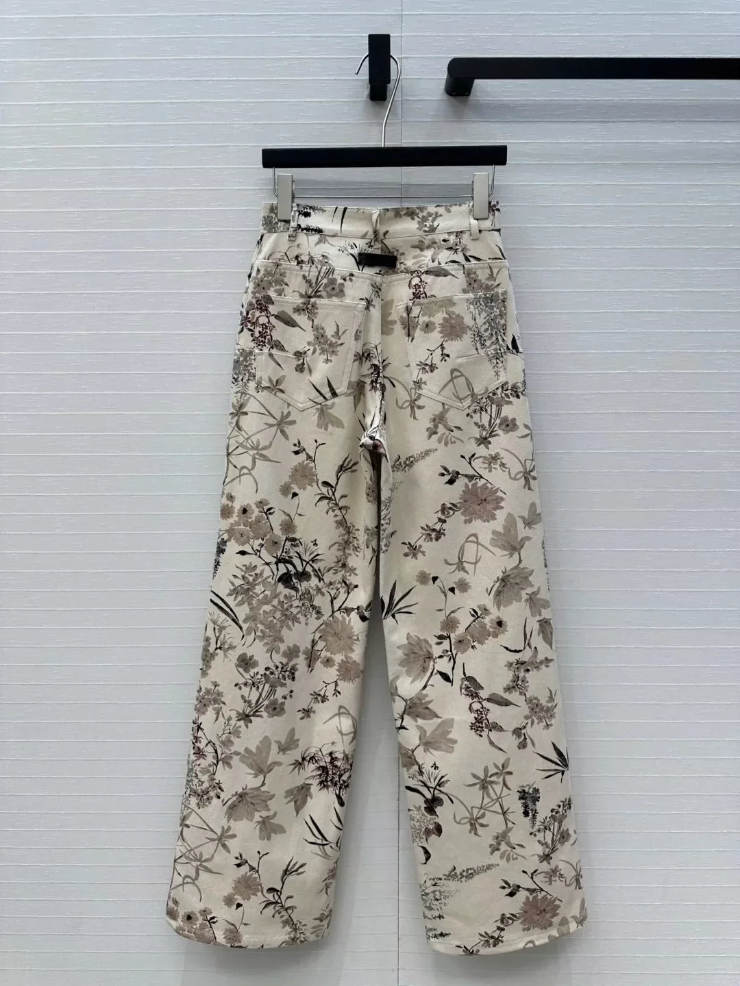D 25 New Fresh and Light Ink Print Denim Trousers