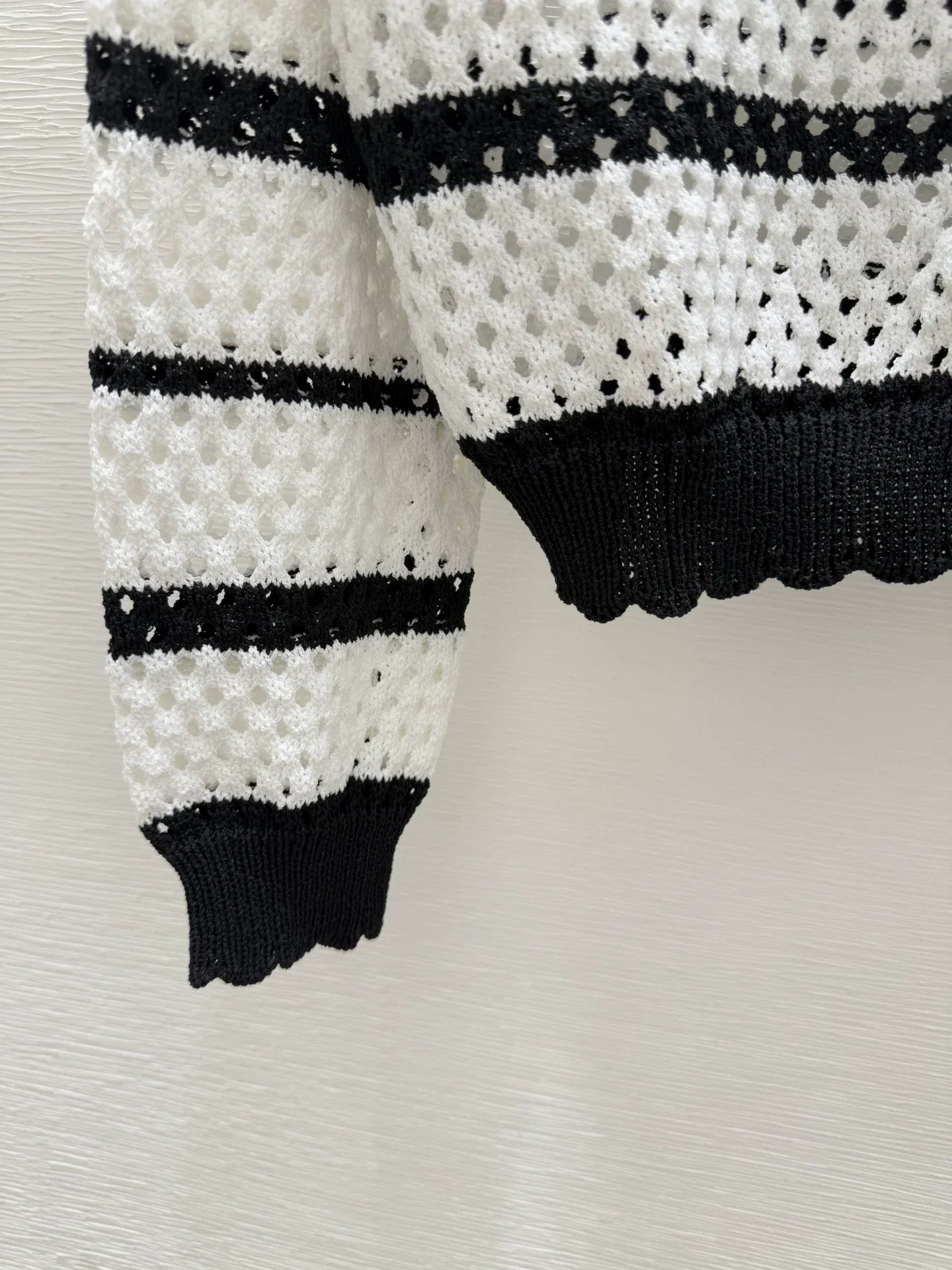 25 new striped logo hollow long sleeve knitted cardigan